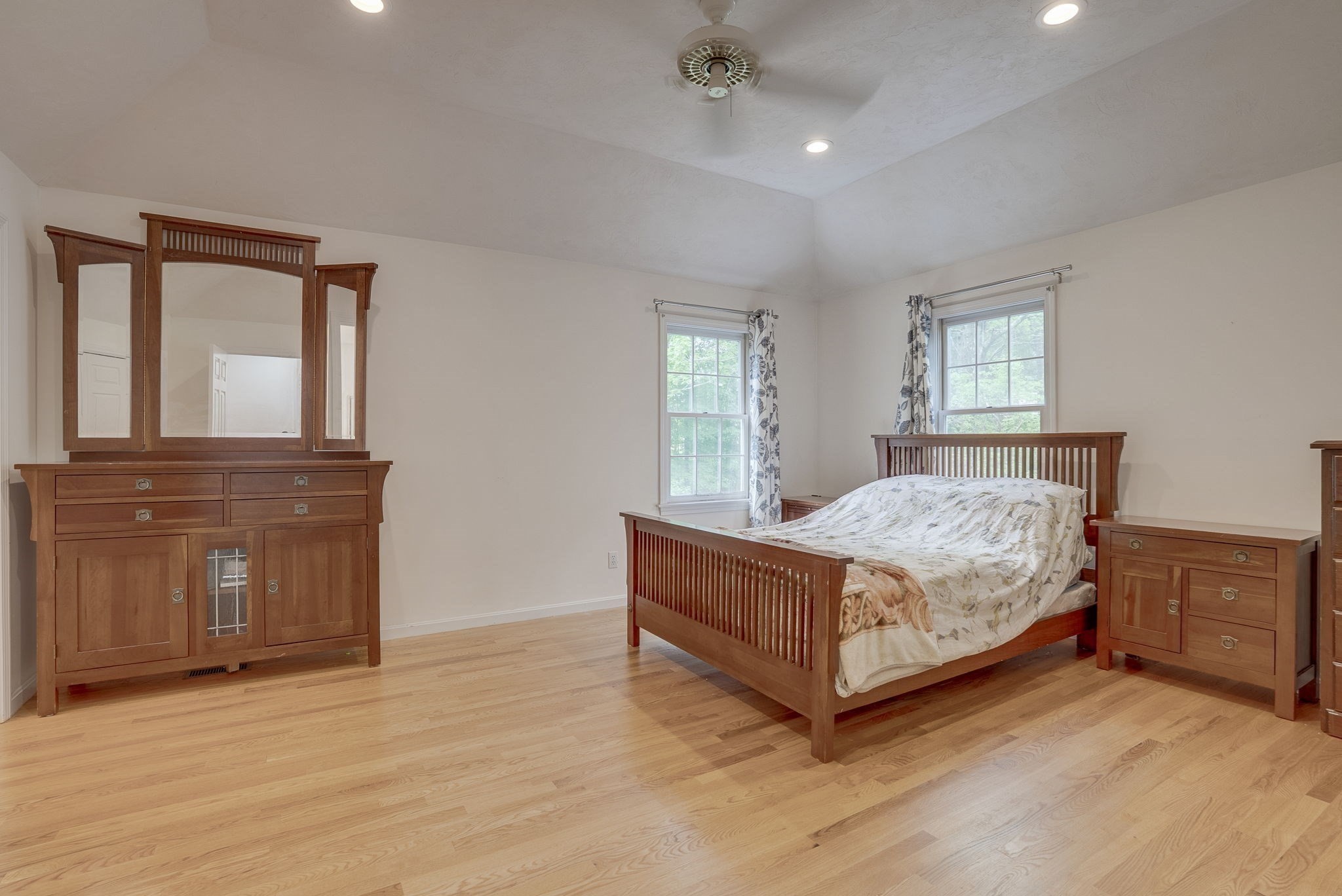 bedford - #73382161