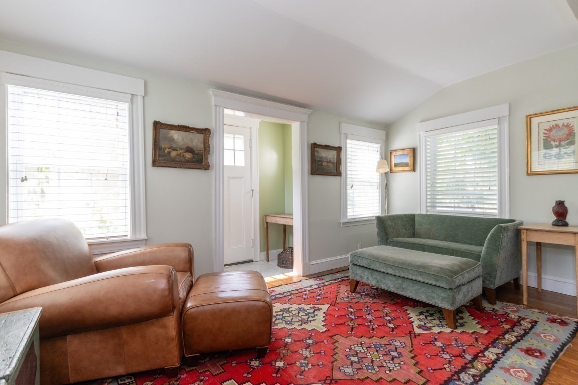 wellesley - #73382406