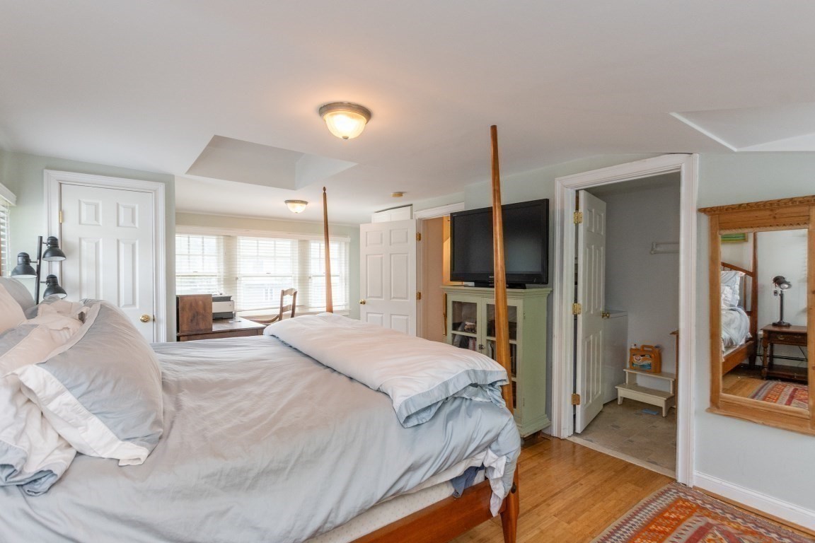 wellesley - #73382406