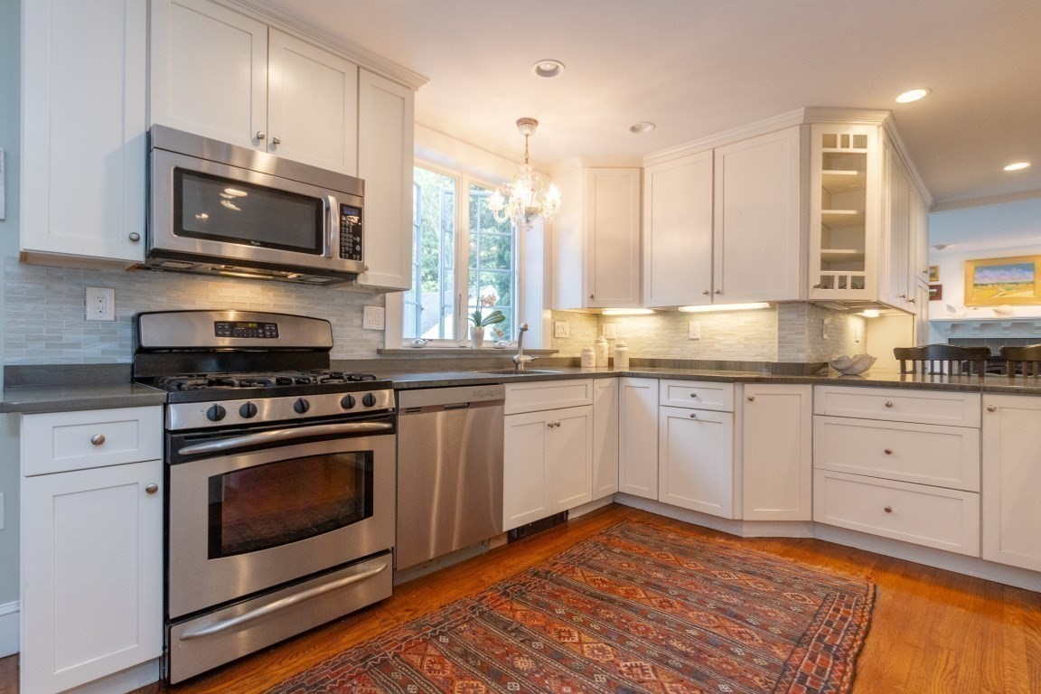 wellesley - #73382406