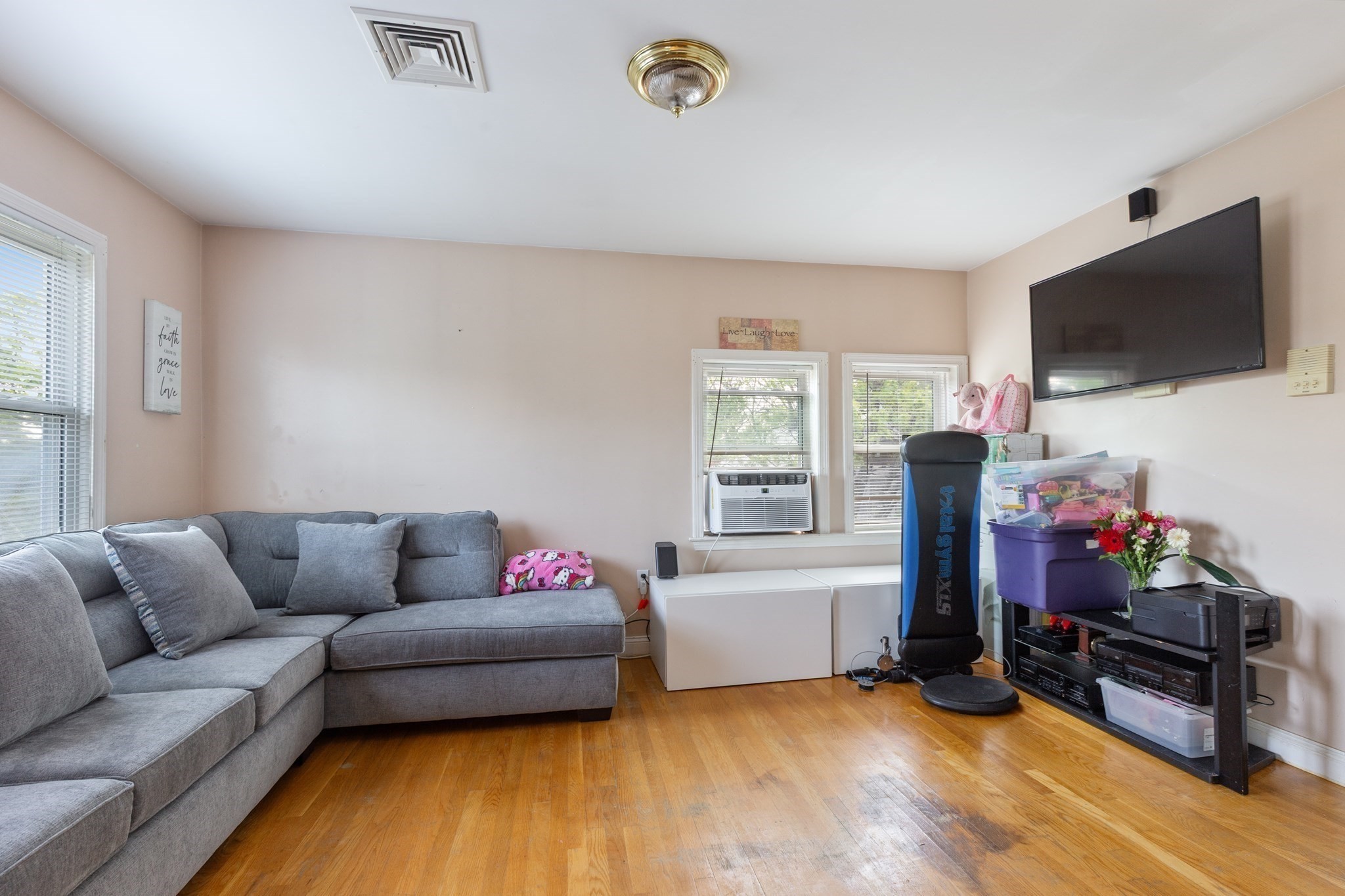 jamaica-plain - #73383054