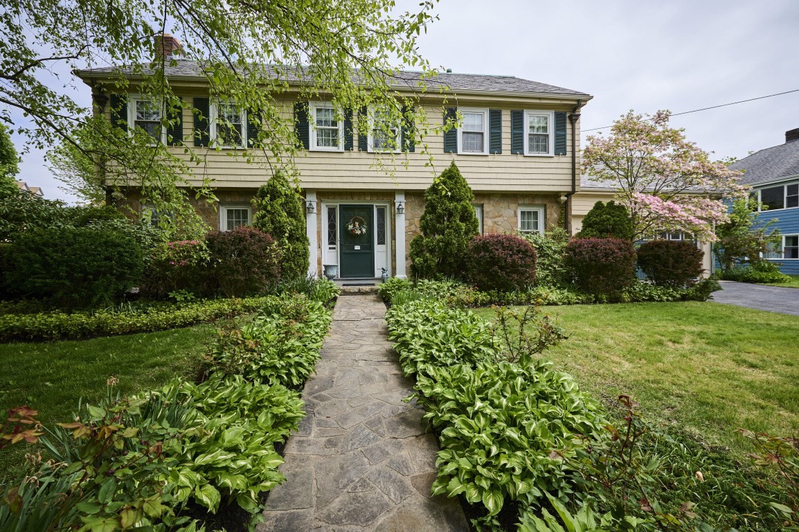 lynn - #73384180