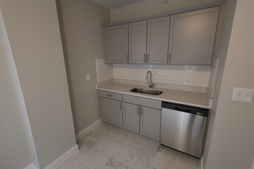 dorchester - #73384336