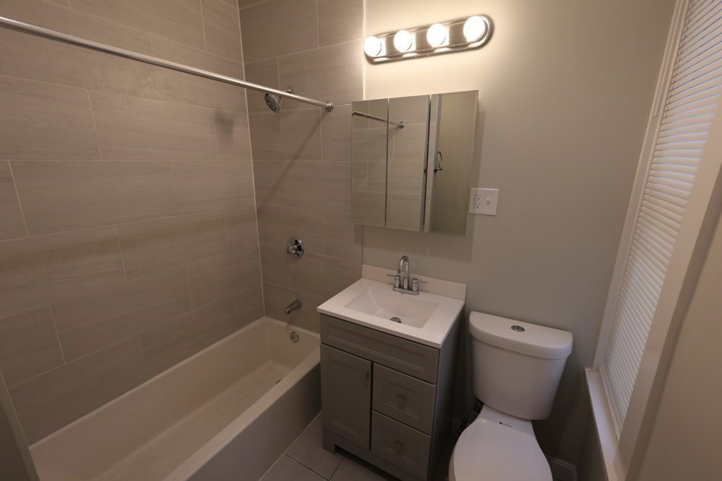 dorchester - #73384336