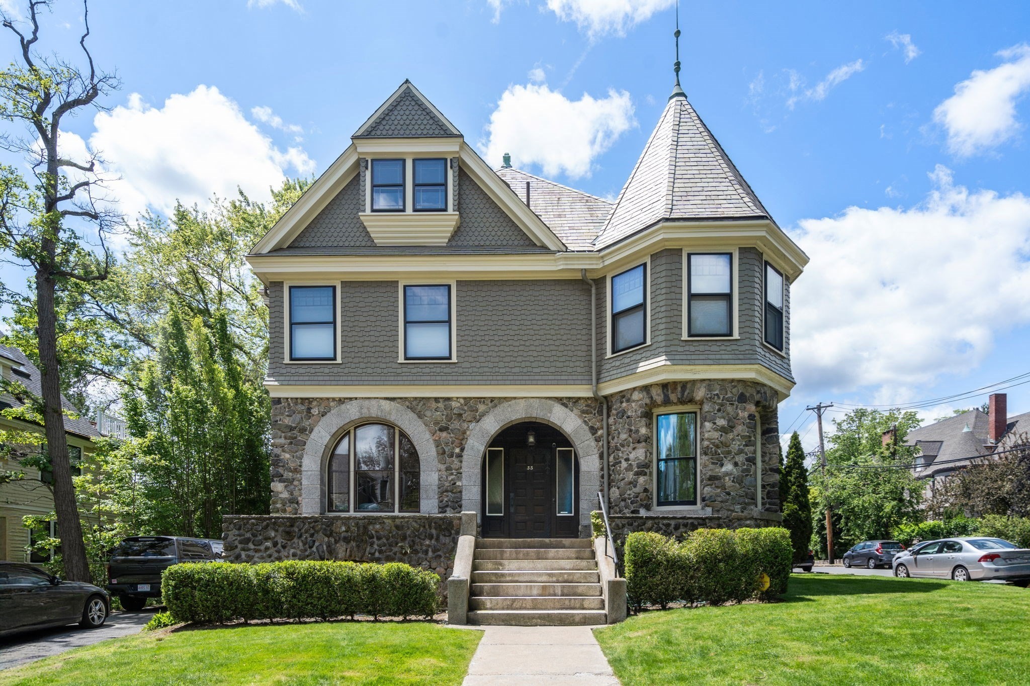 33 Agassiz St, Cambridge, MA 02140