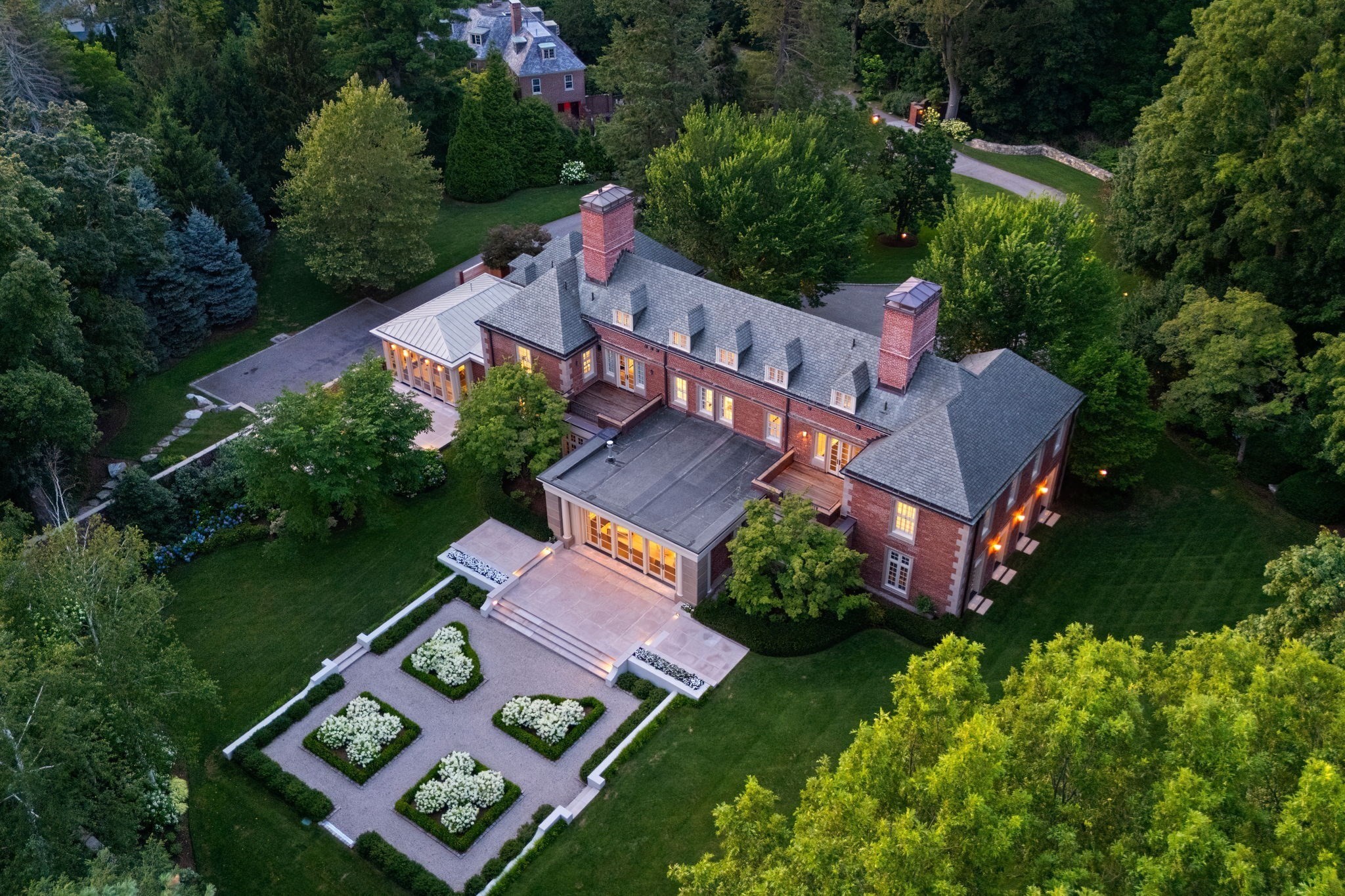 1014 Boylston St, Brookline, MA 02467