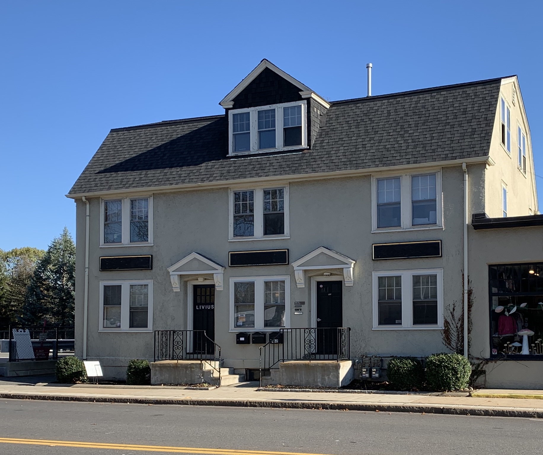 462 Washington St, Wellesley, MA 02482