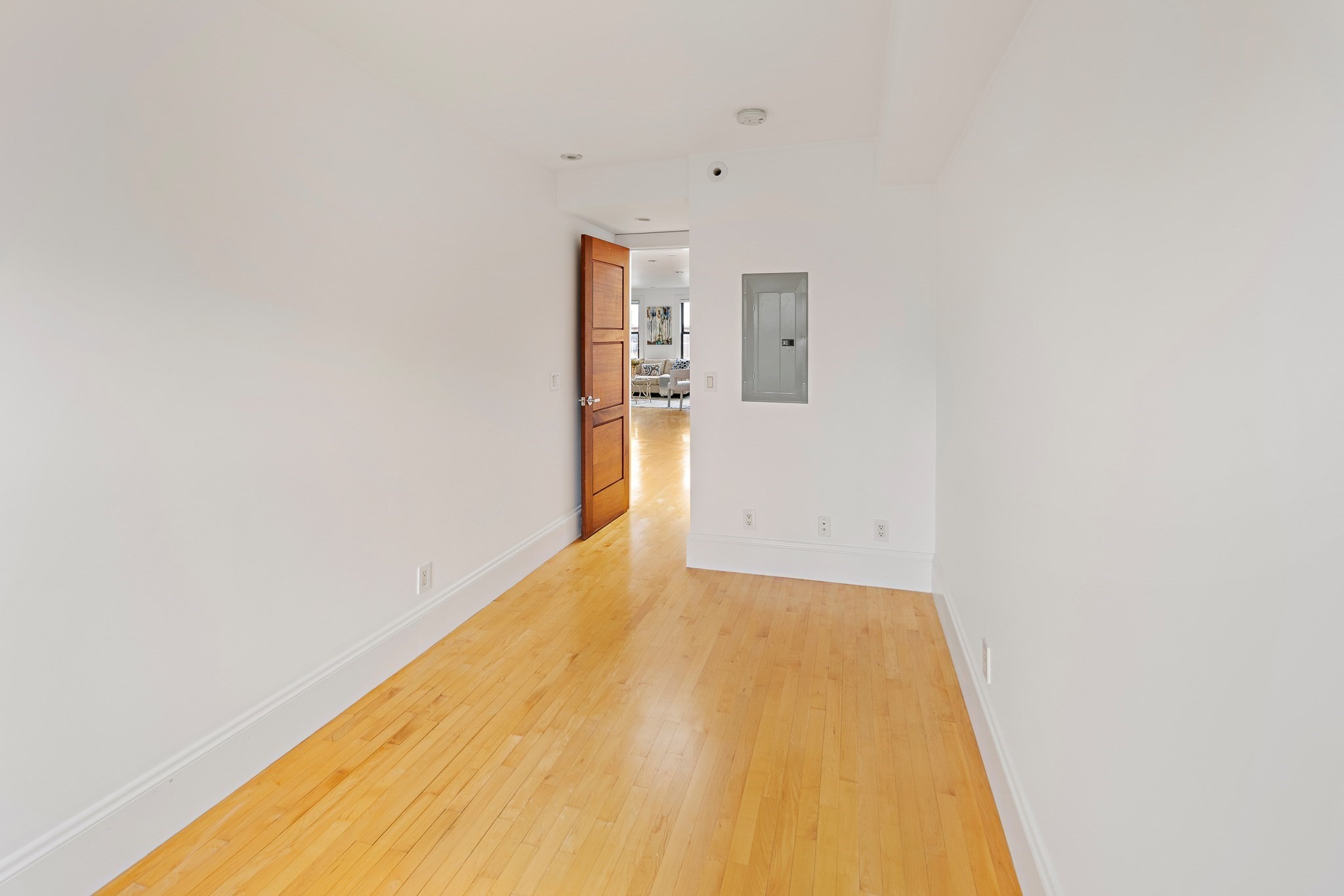 back-bay - #73384793