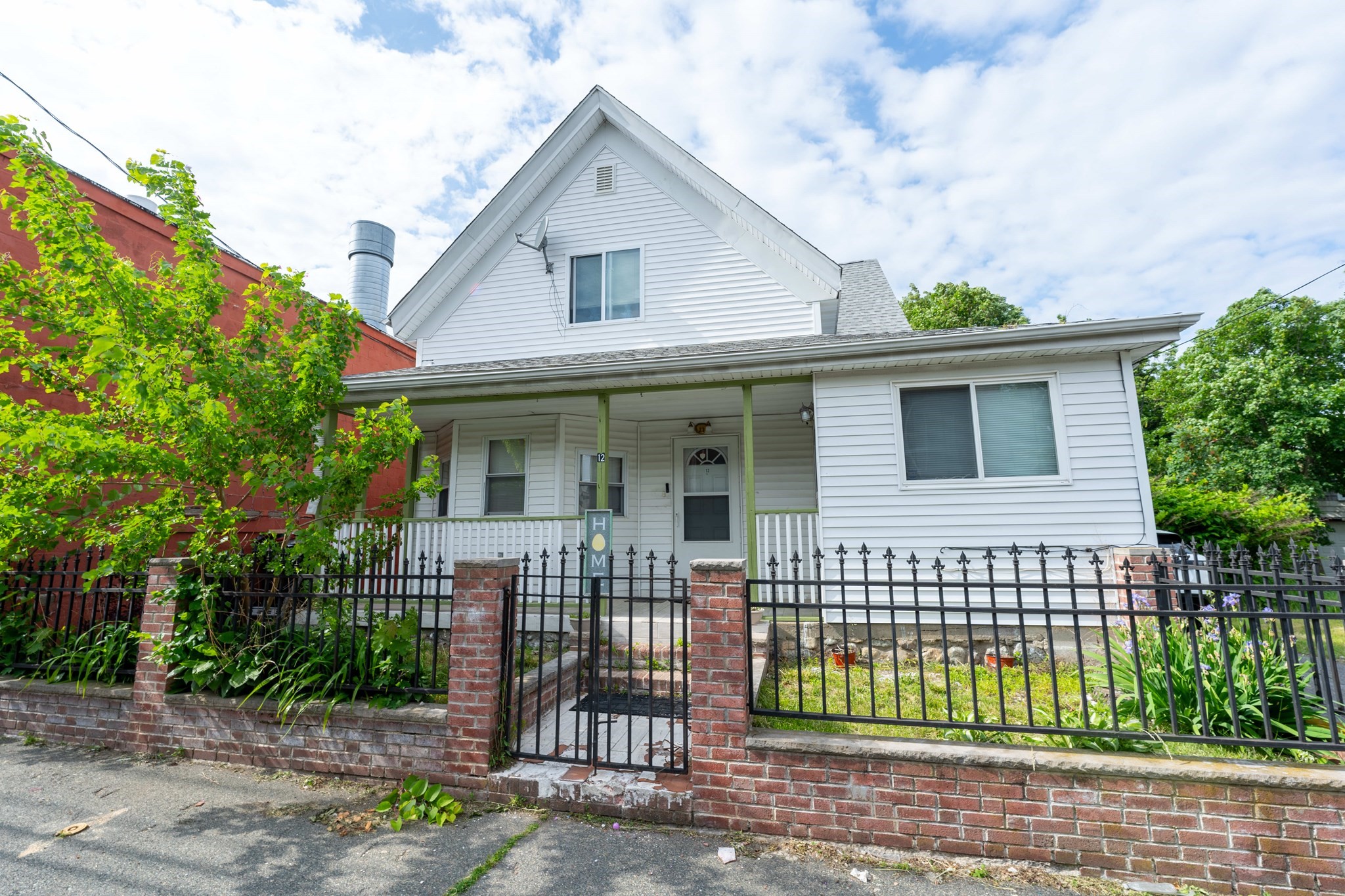12 Charles St, Brockton, MA 02301 - Image 1