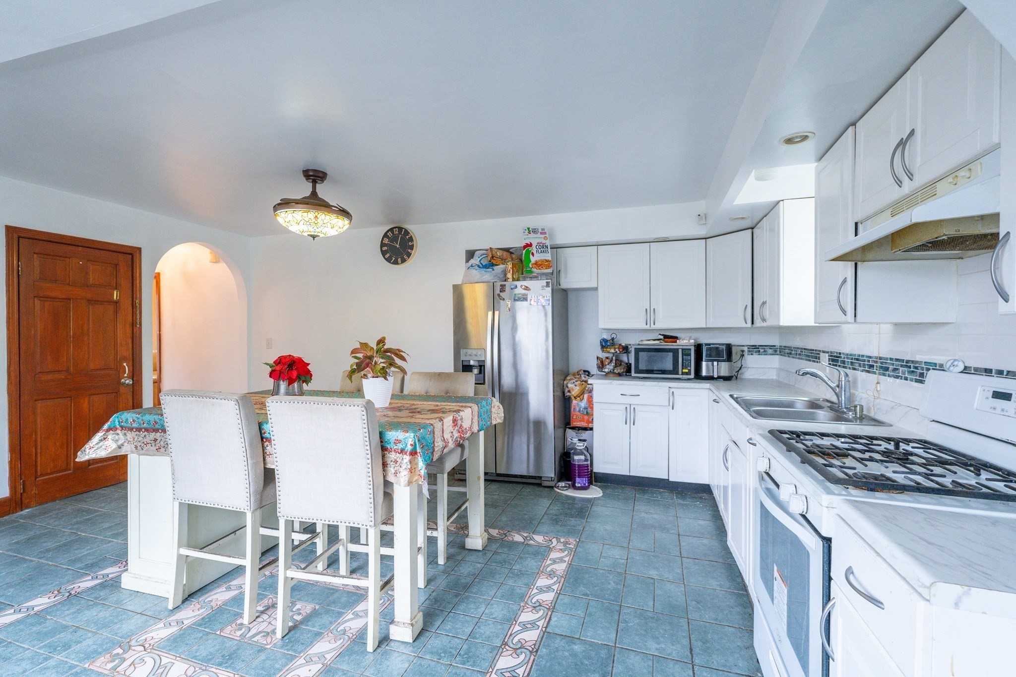 12 Charles St, Brockton, MA 02301 - Image 3