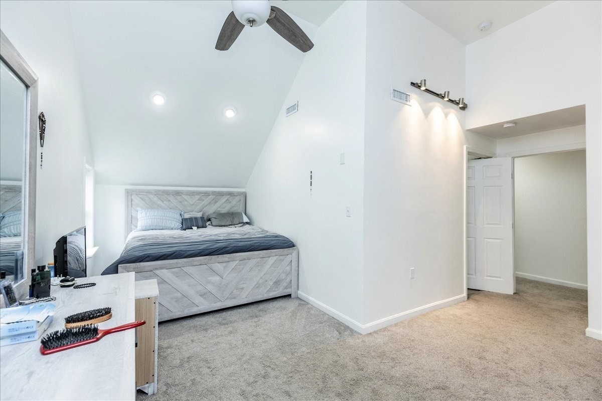 leominster - #73385055