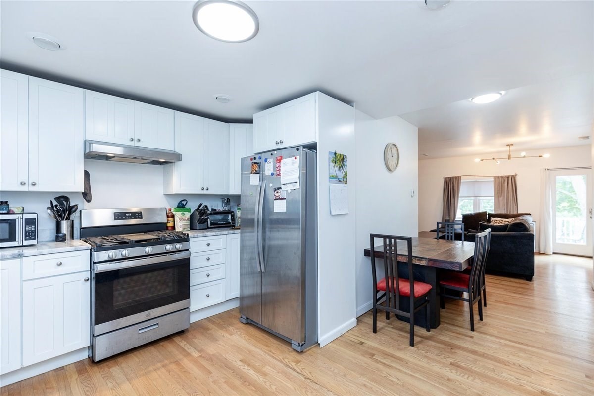 leominster - #73385055