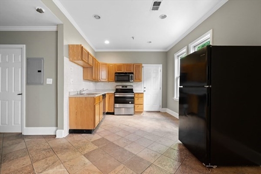 14 Estella St, Apt 2