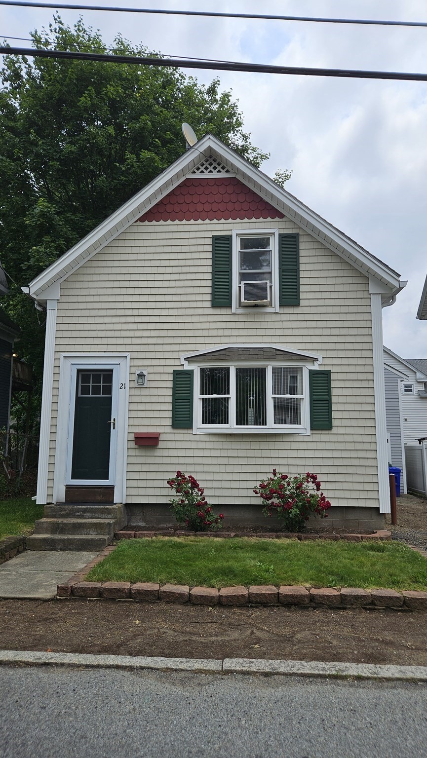 21 Morey St, Attleboro, MA 02703