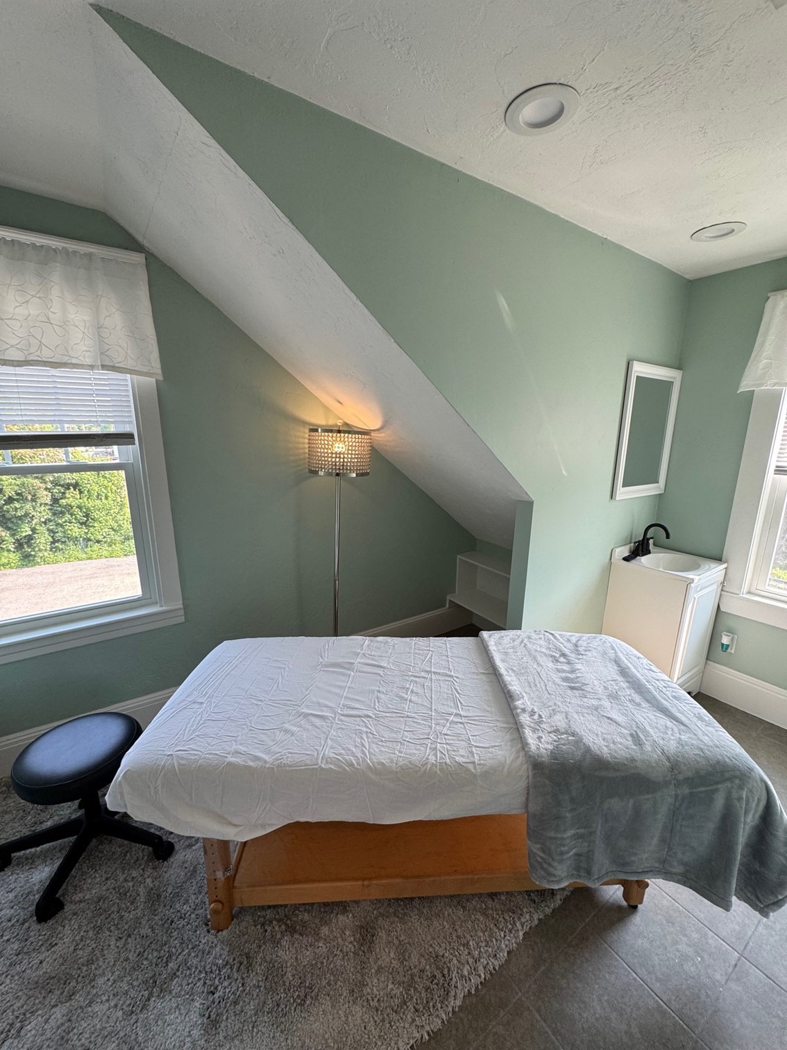 31 Adams Rd, Holden, MA 01520 - Image 1