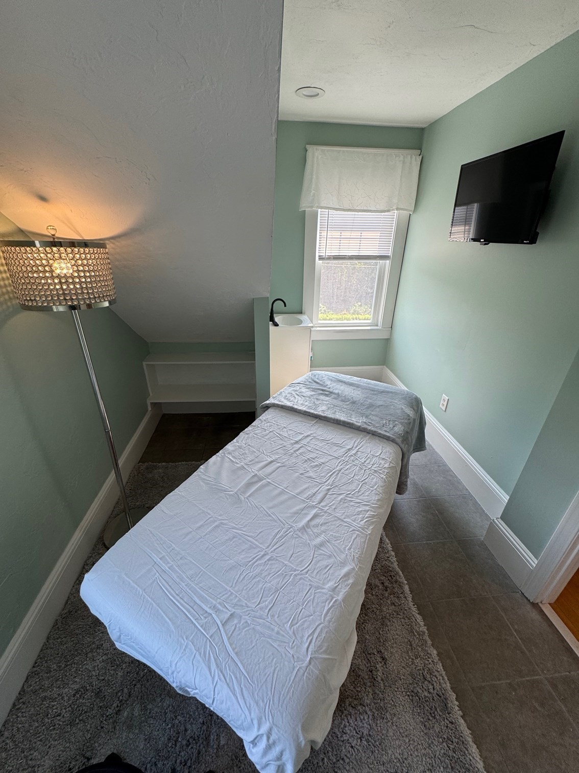 31 Adams Rd, Holden, MA 01520 - Image 2