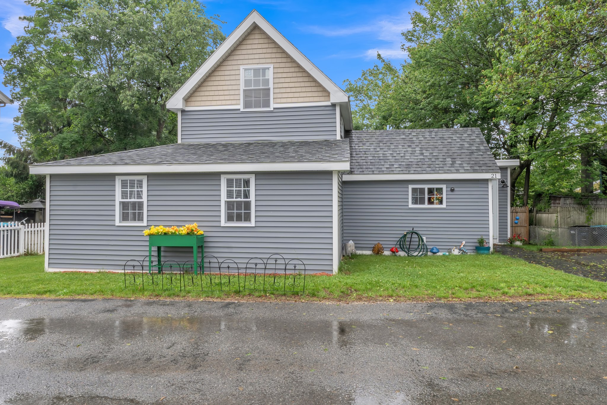 21 Myrtle Ave, Sterling, MA 01564 - Image 1