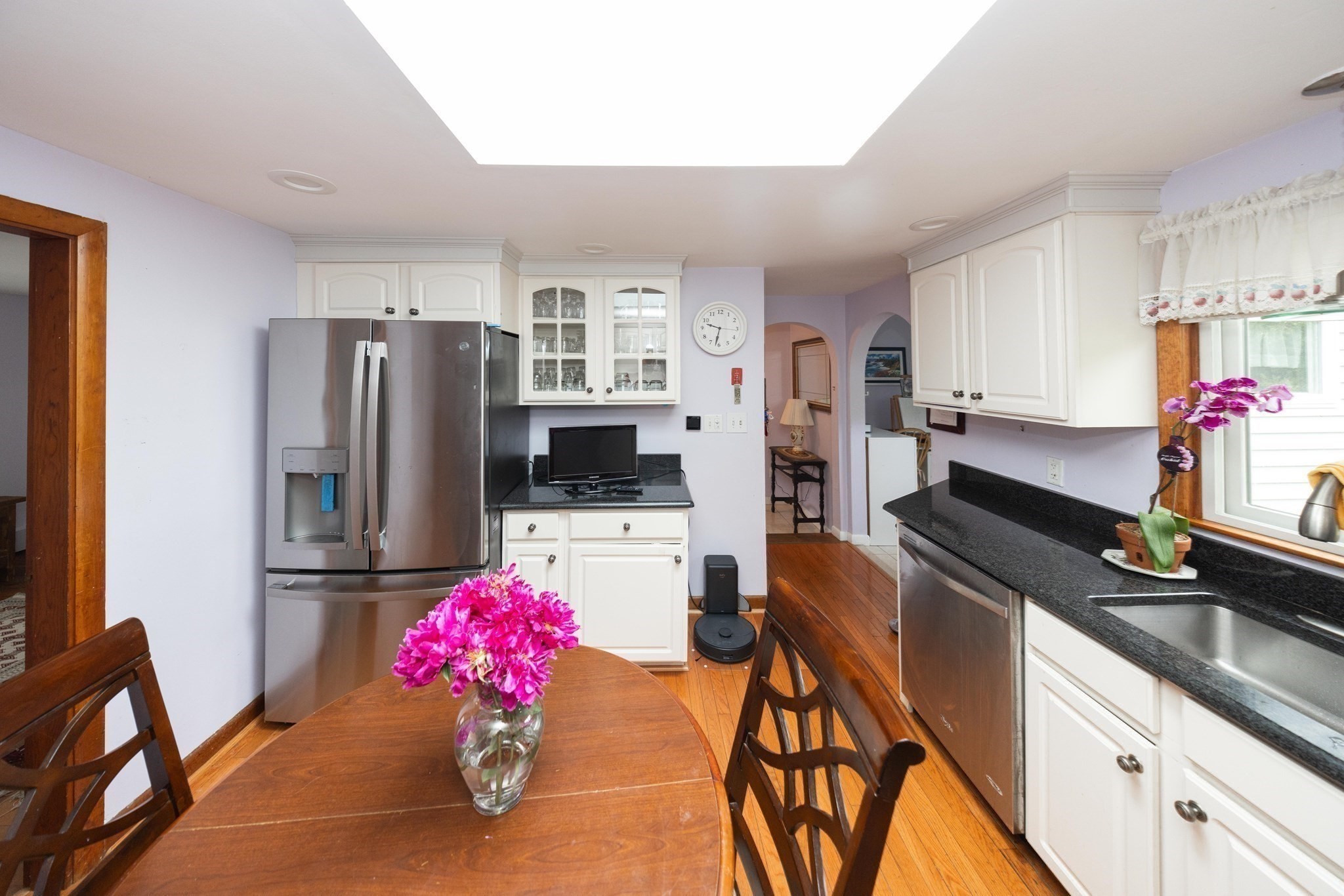 41 Avon Ave, Shrewsbury, MA 01545