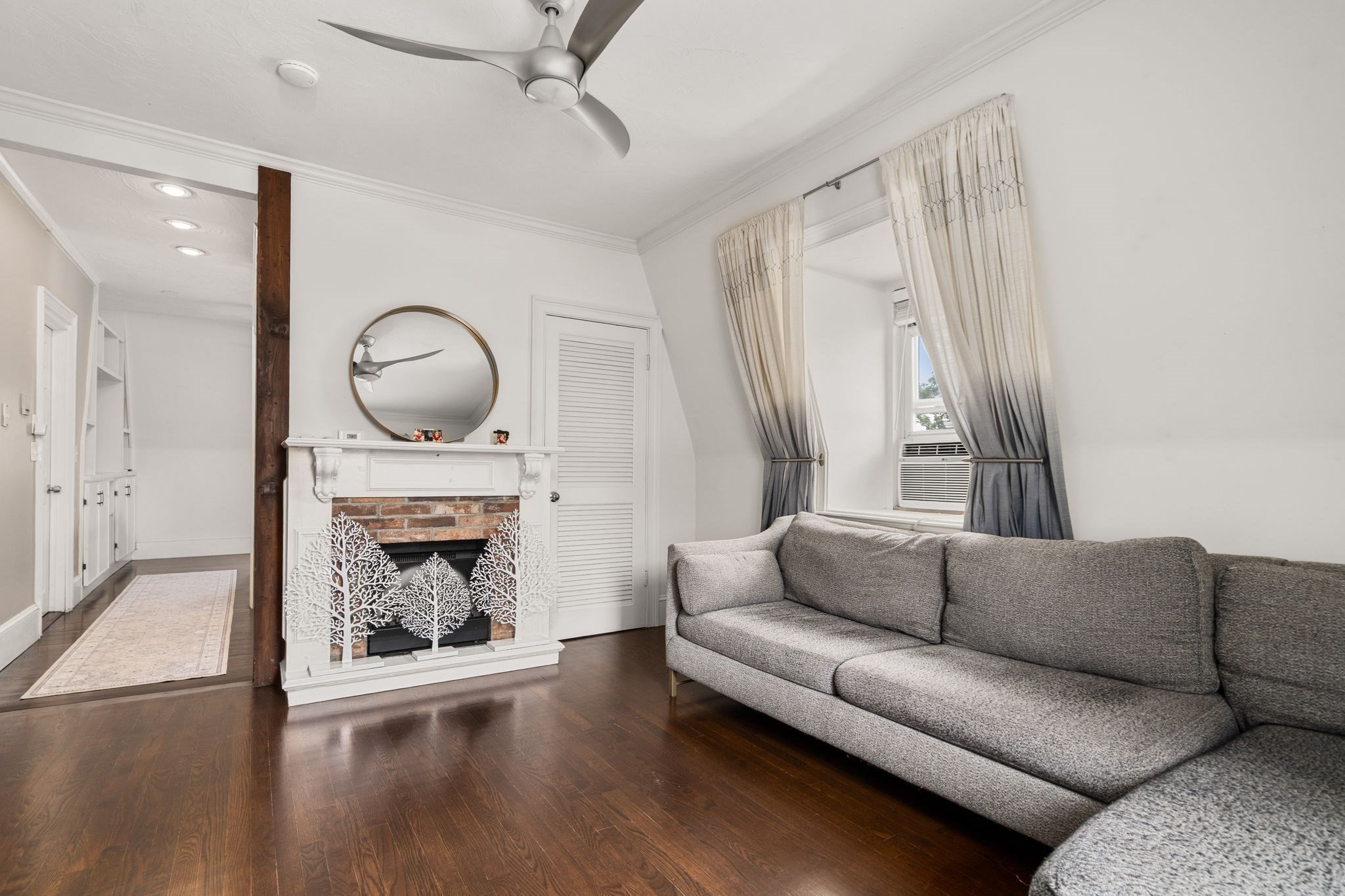 dorchester - #73388345
