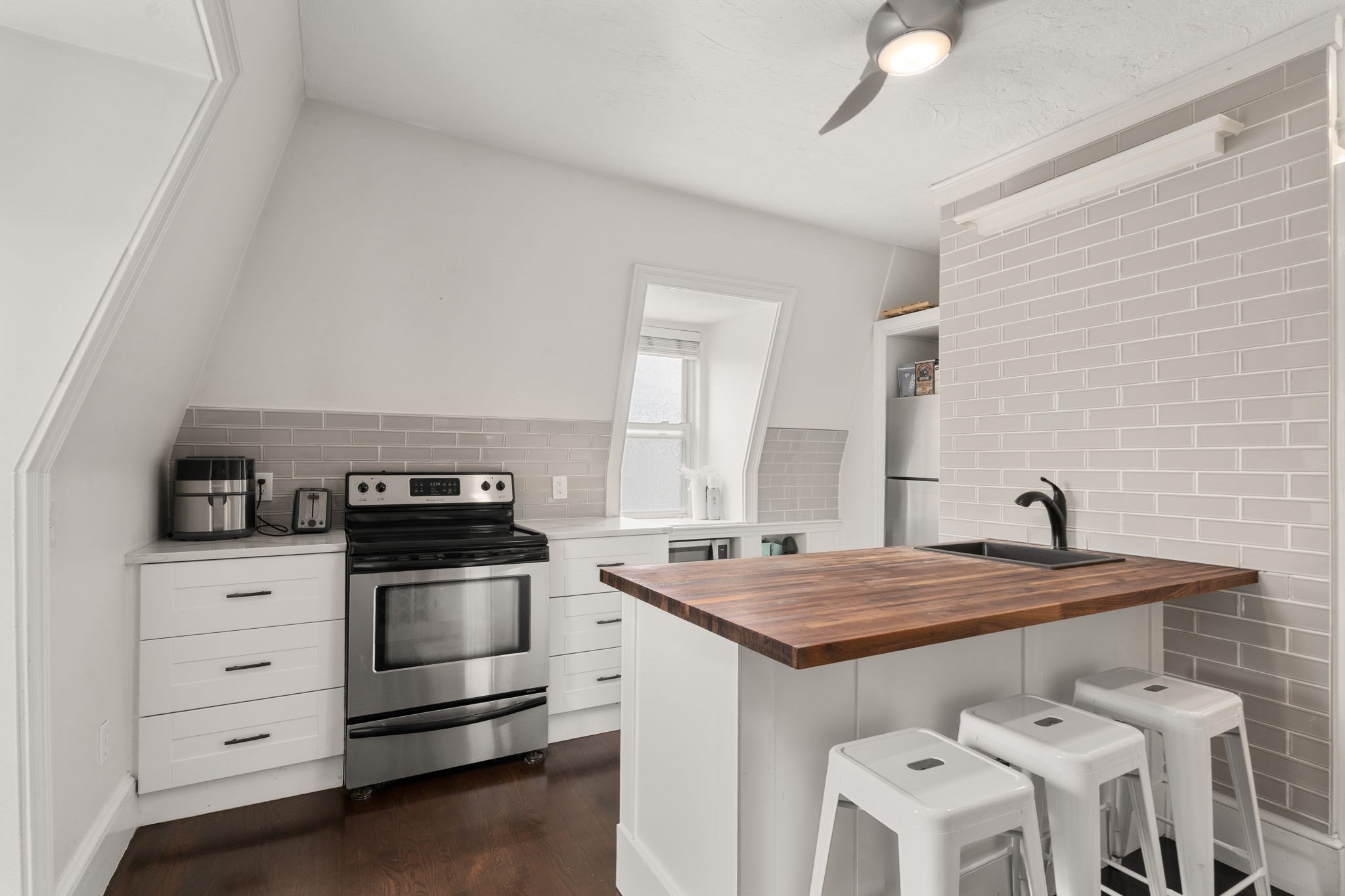 dorchester - #73388345