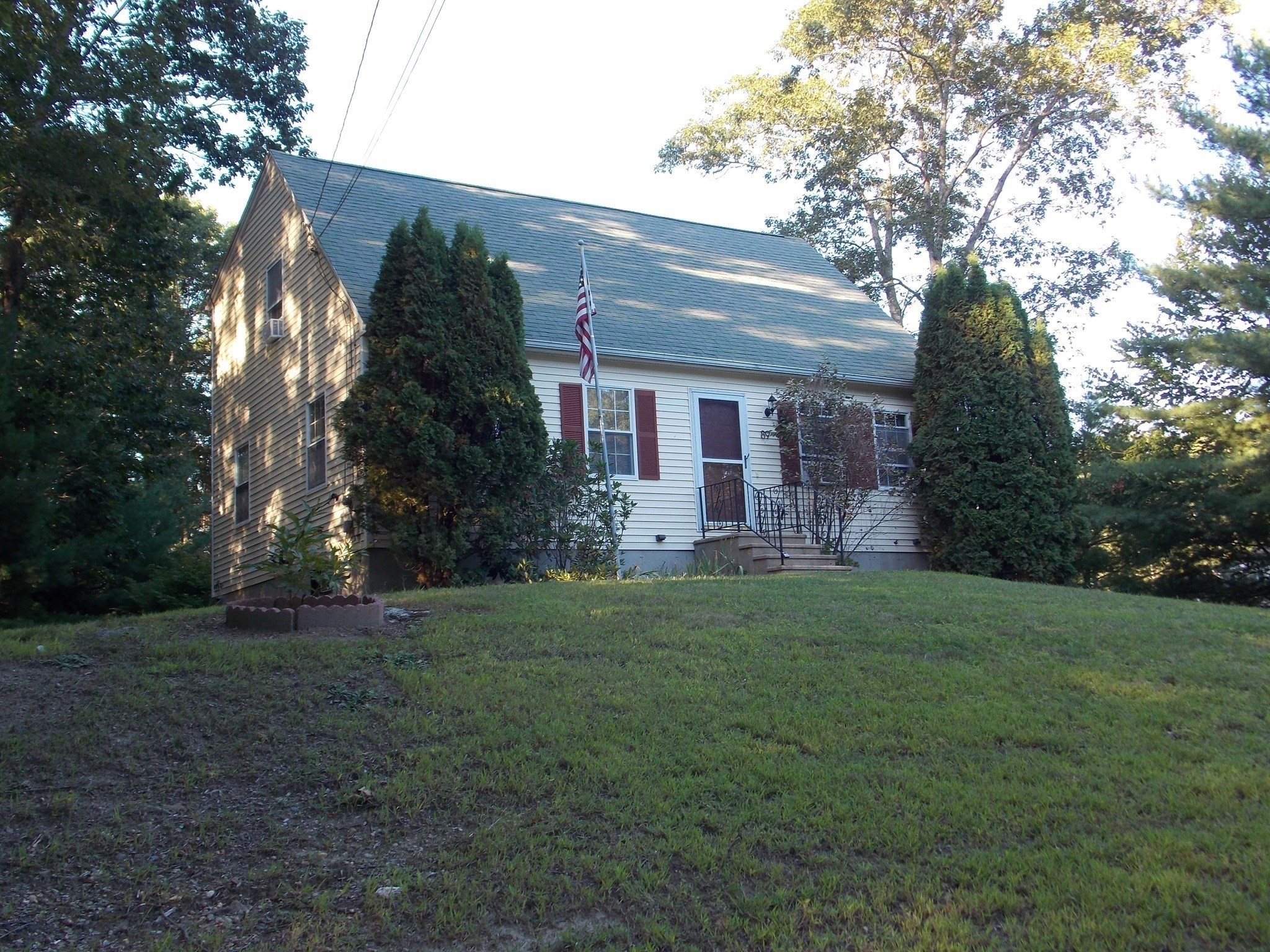 89 Stony Brook Dr, Southbridge, MA 01550