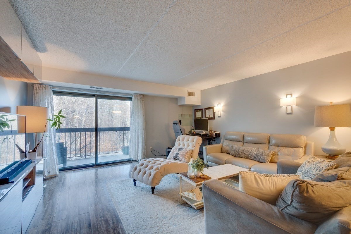 289 Elm St Unit 34B, Medford, MA 02155