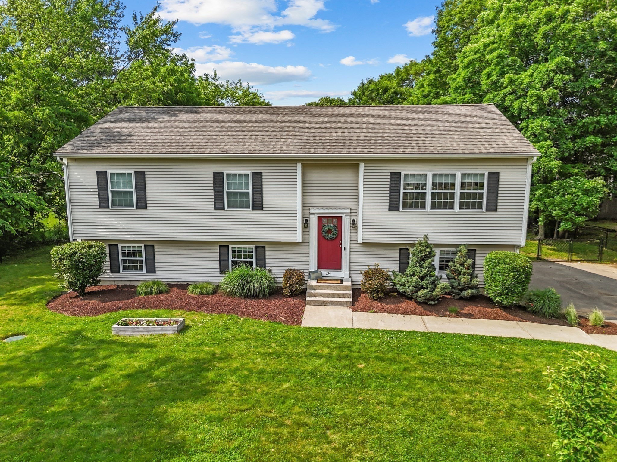 seekonk - #73390171