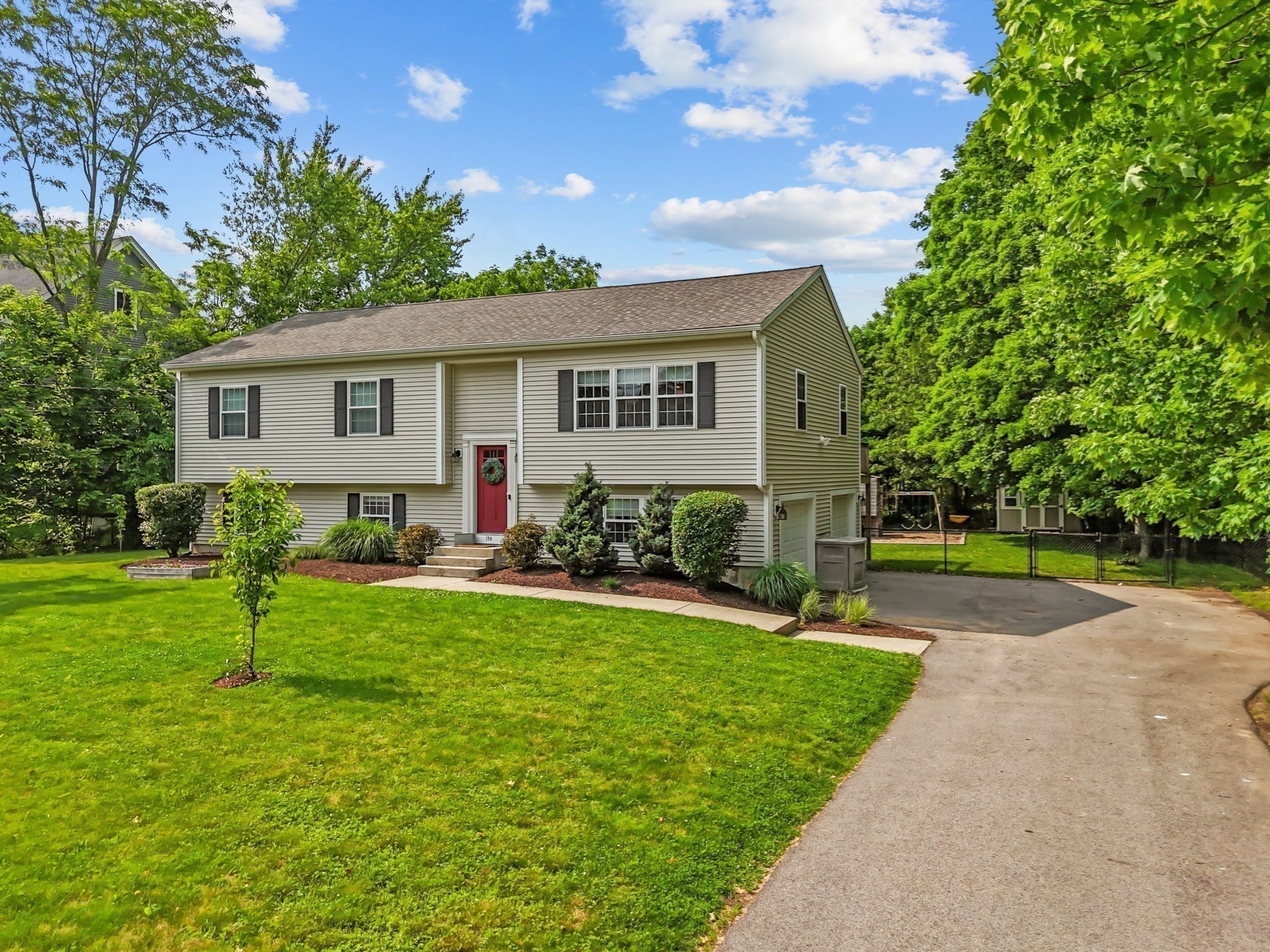 seekonk - #73390171