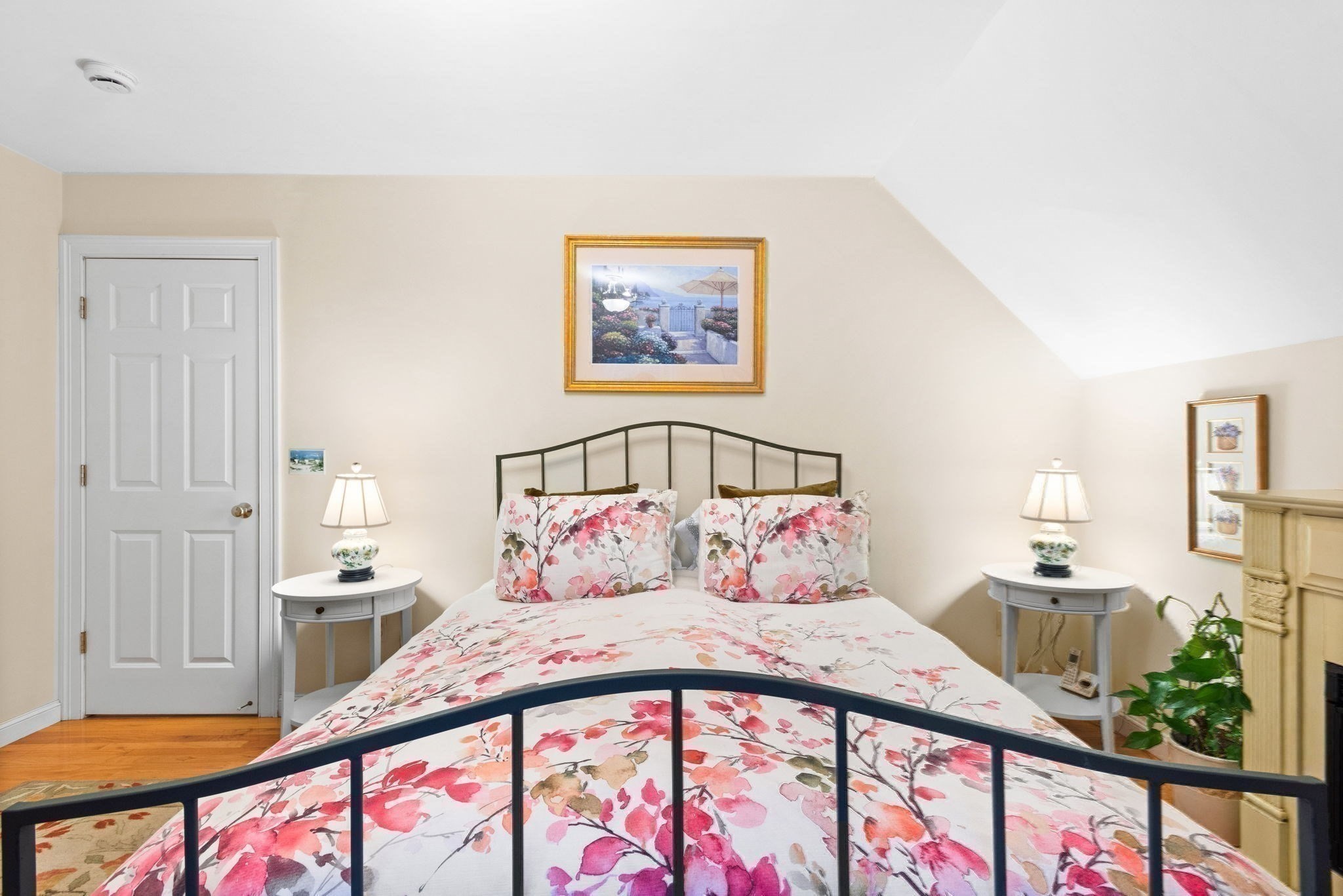 wellesley - #73390215