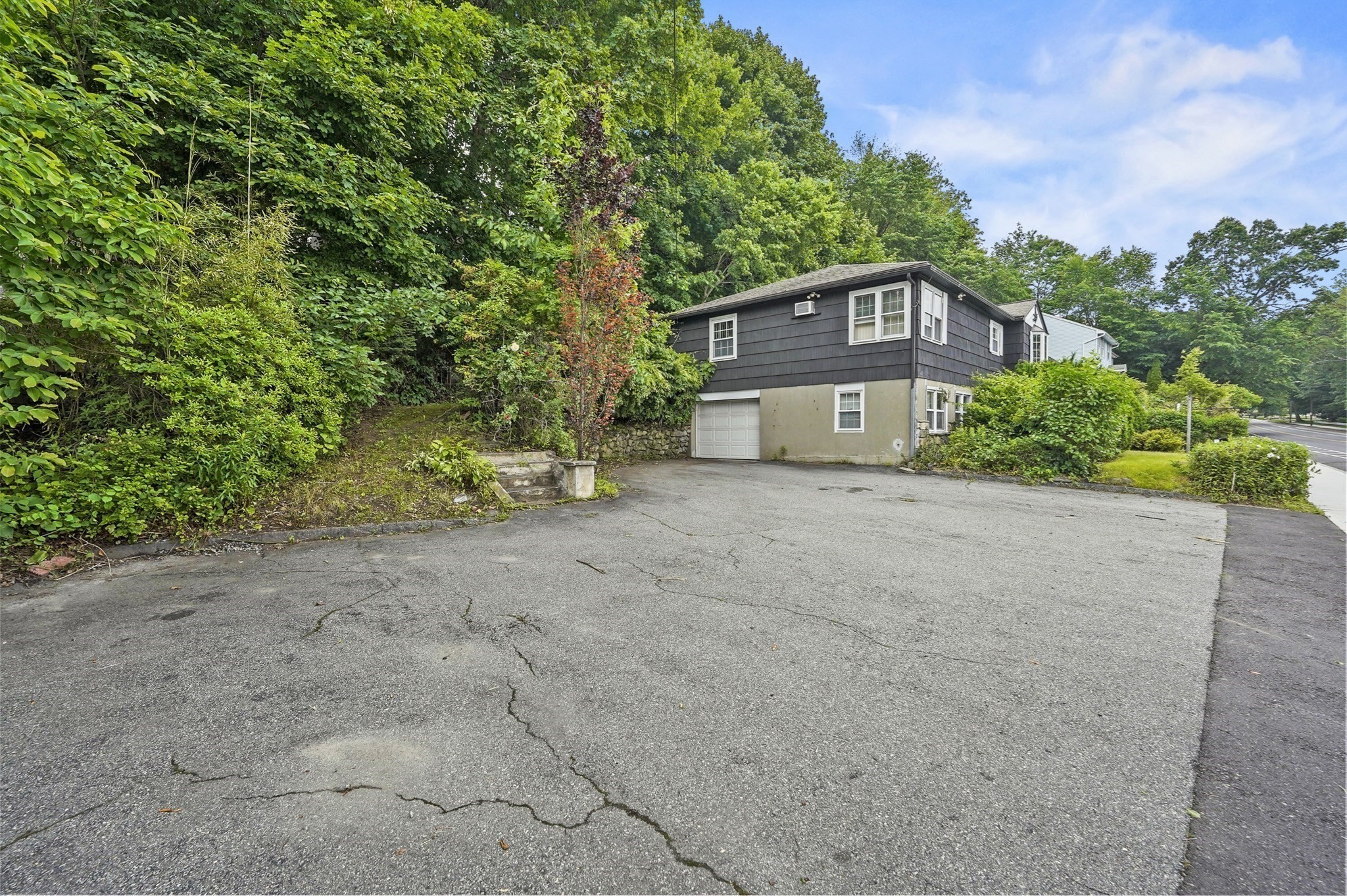 577 Grove Street, Worcester, MA 01605 - Image 36