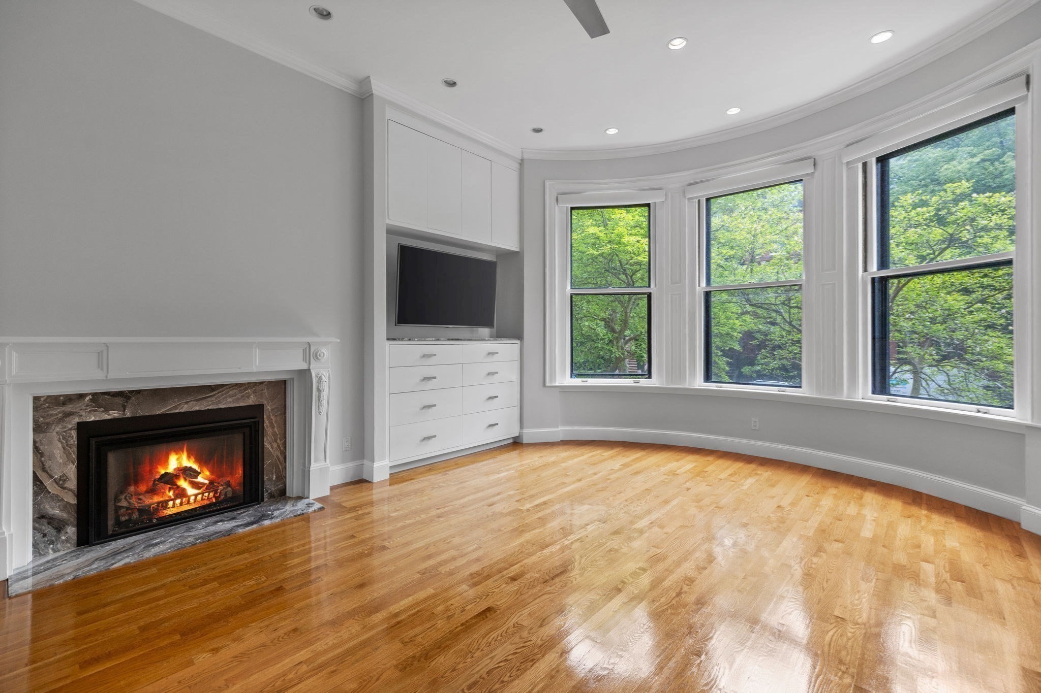 back-bay - #73390500