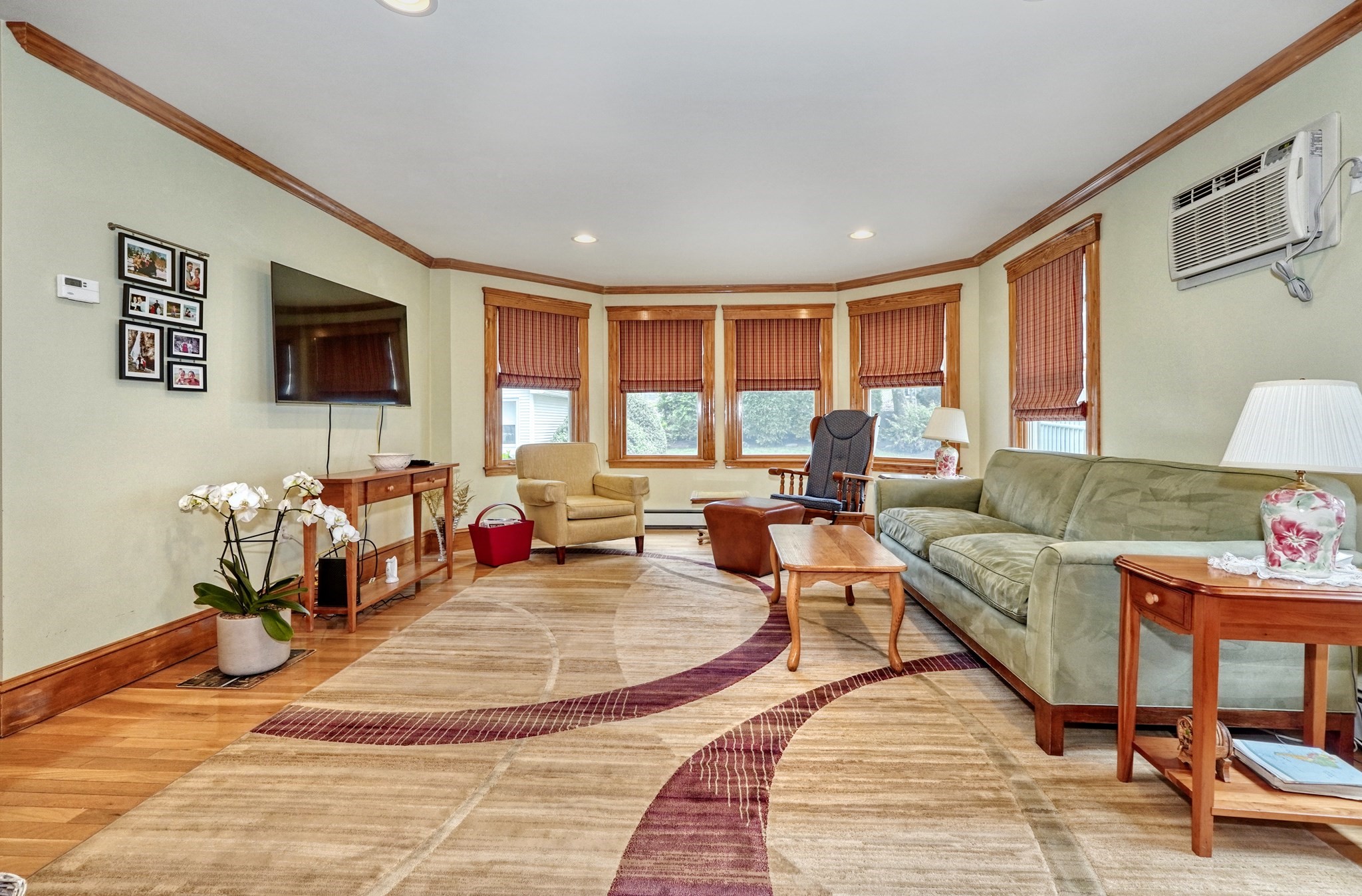 west-roxbury - #73390627