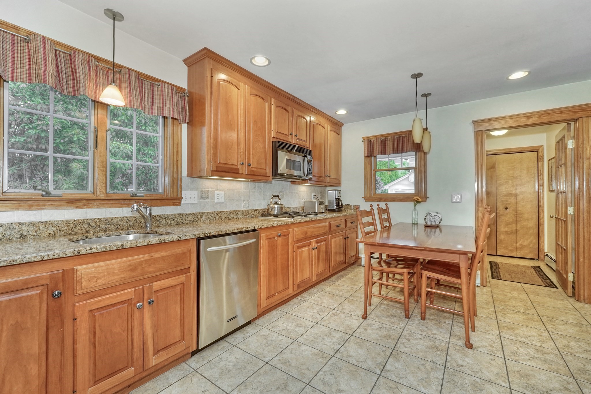 west-roxbury - #73390627