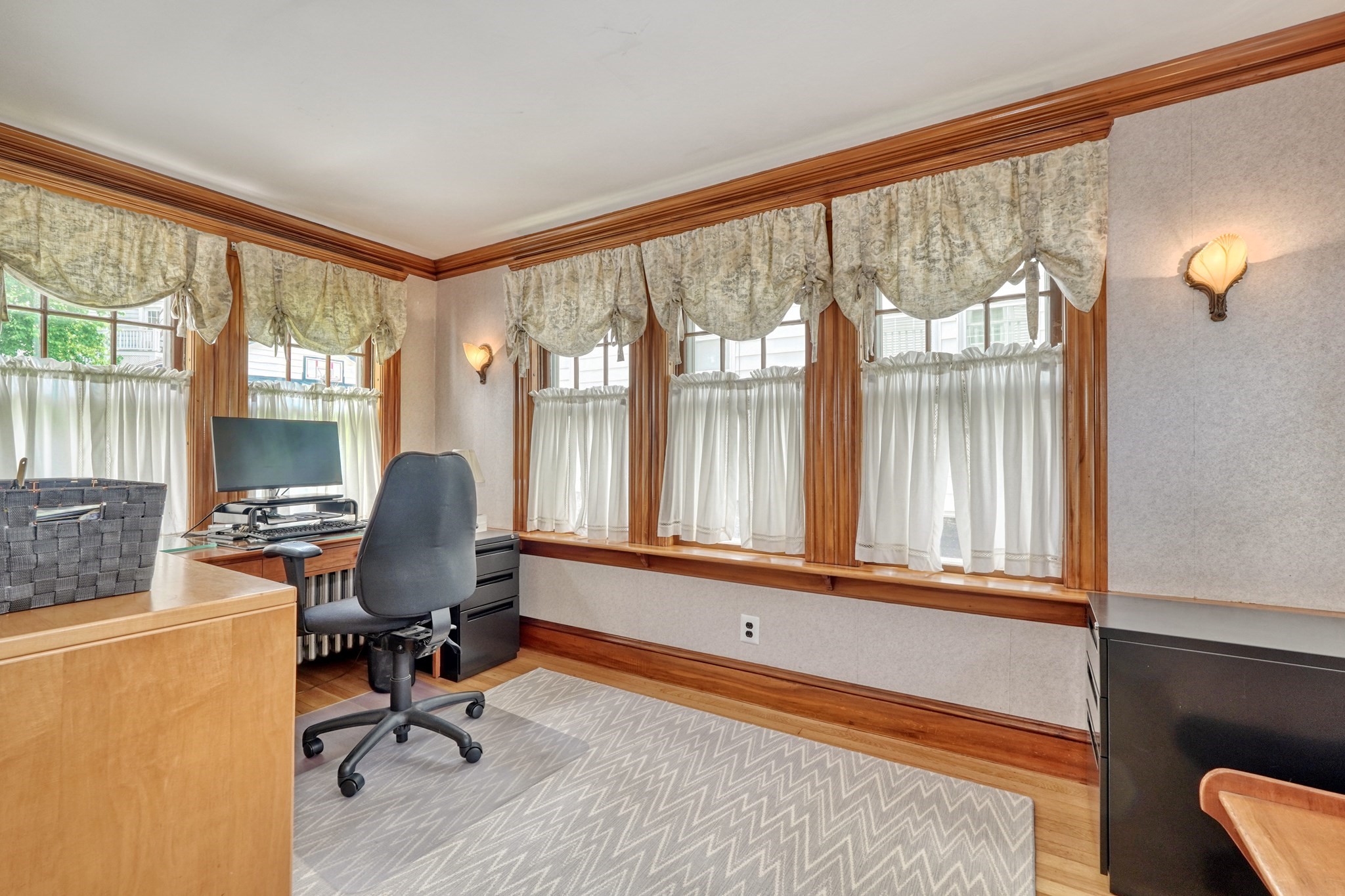 west-roxbury - #73390627