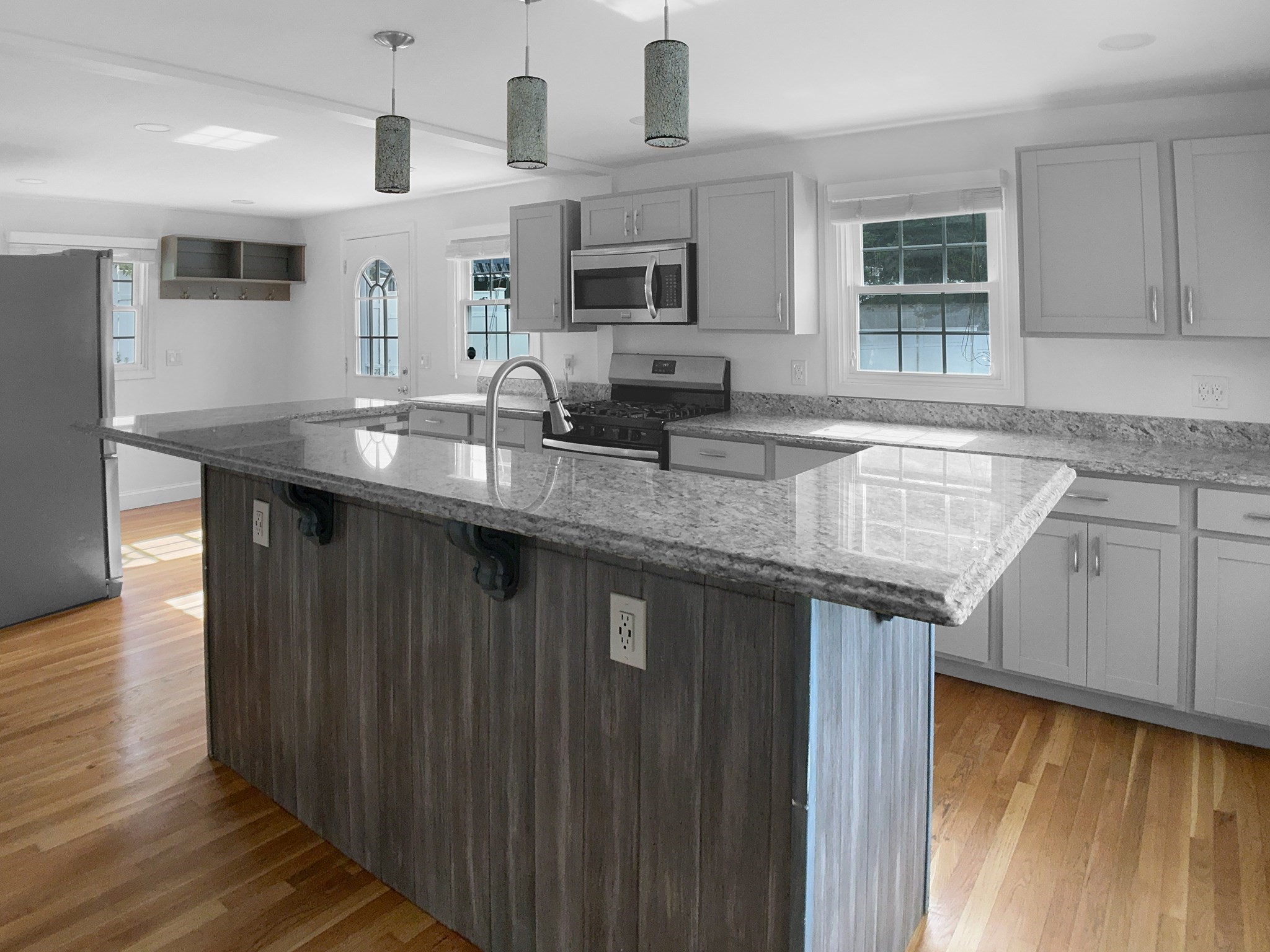 217 Cedar Brook Rd, Lynn, MA 01904 - Image 4