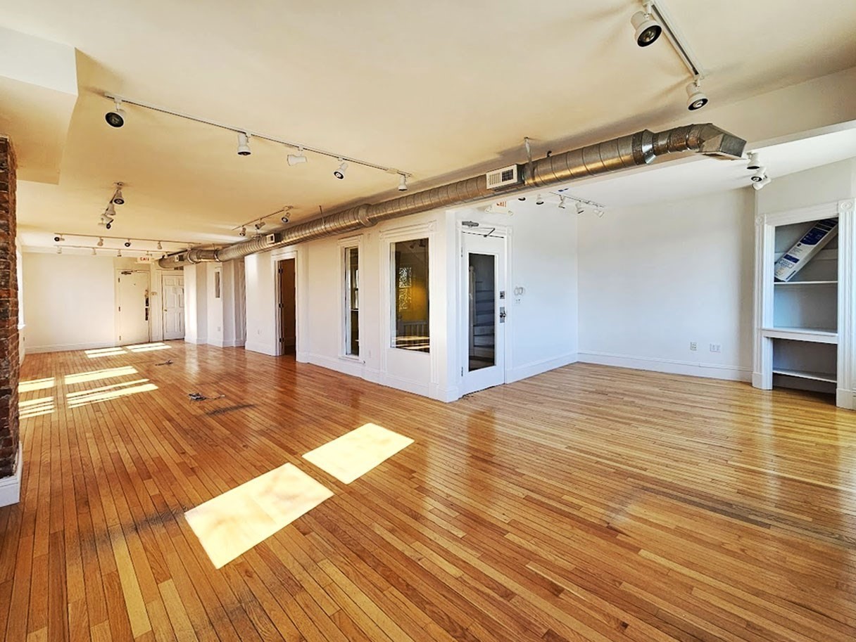 1902 Massachusetts Ave Unit 2, Cambridge, MA 02140 - Image 1
