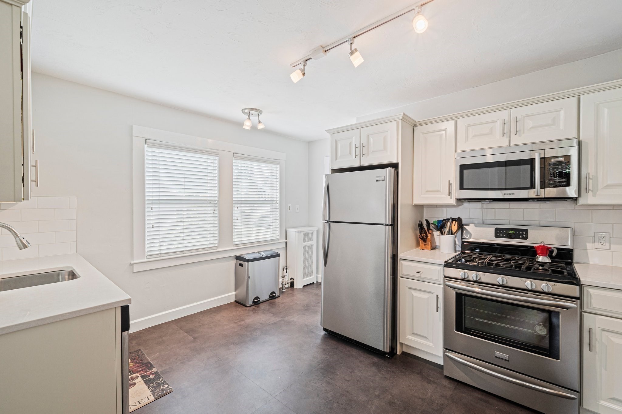 west-roxbury - #73391419
