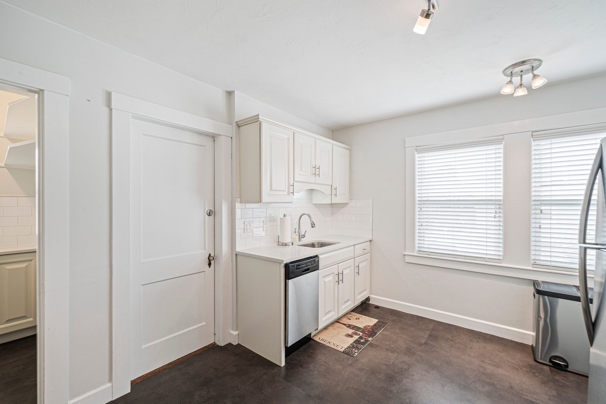 west-roxbury - #73391419
