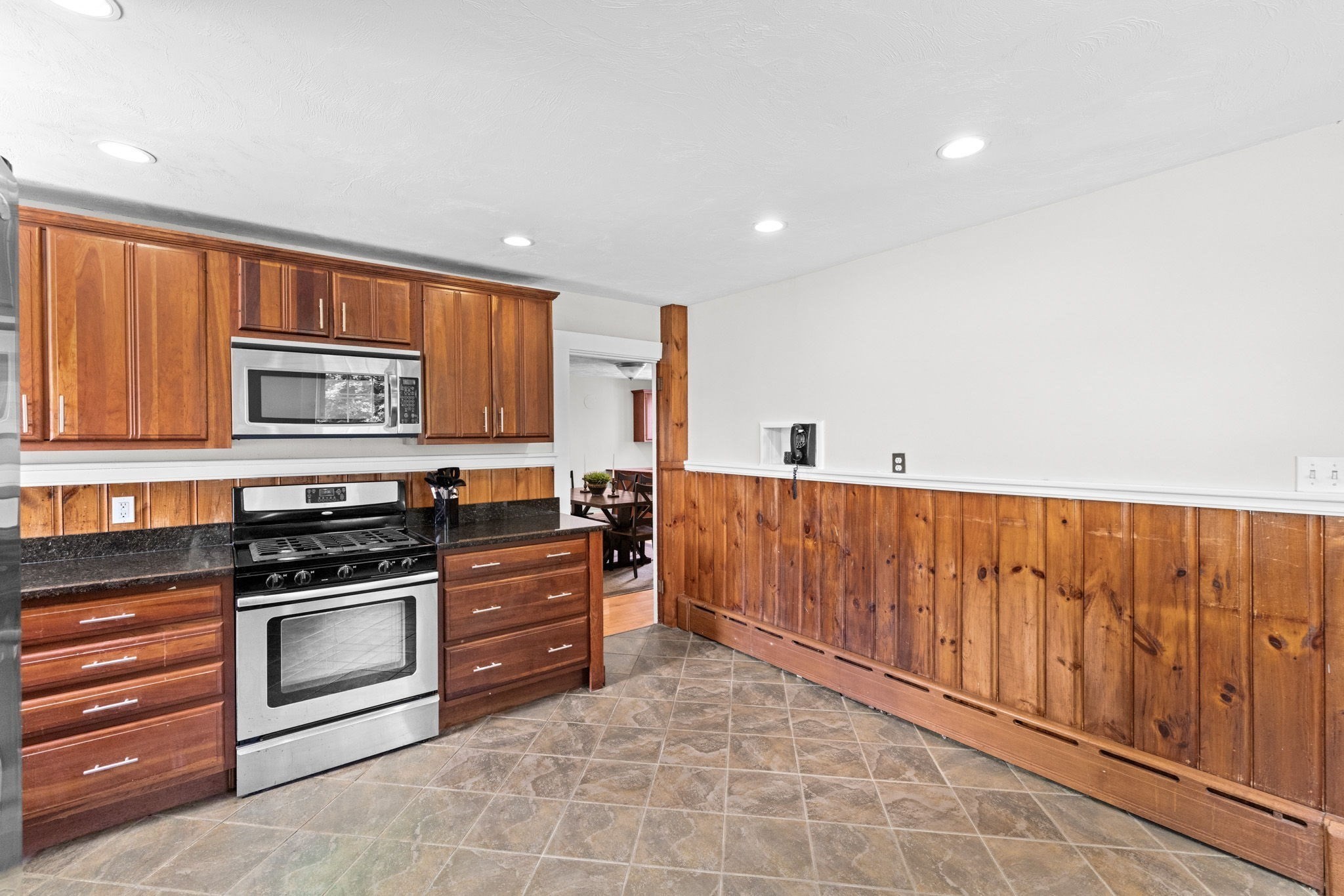 553 Center St, Hanover, MA 02339 - Image 15