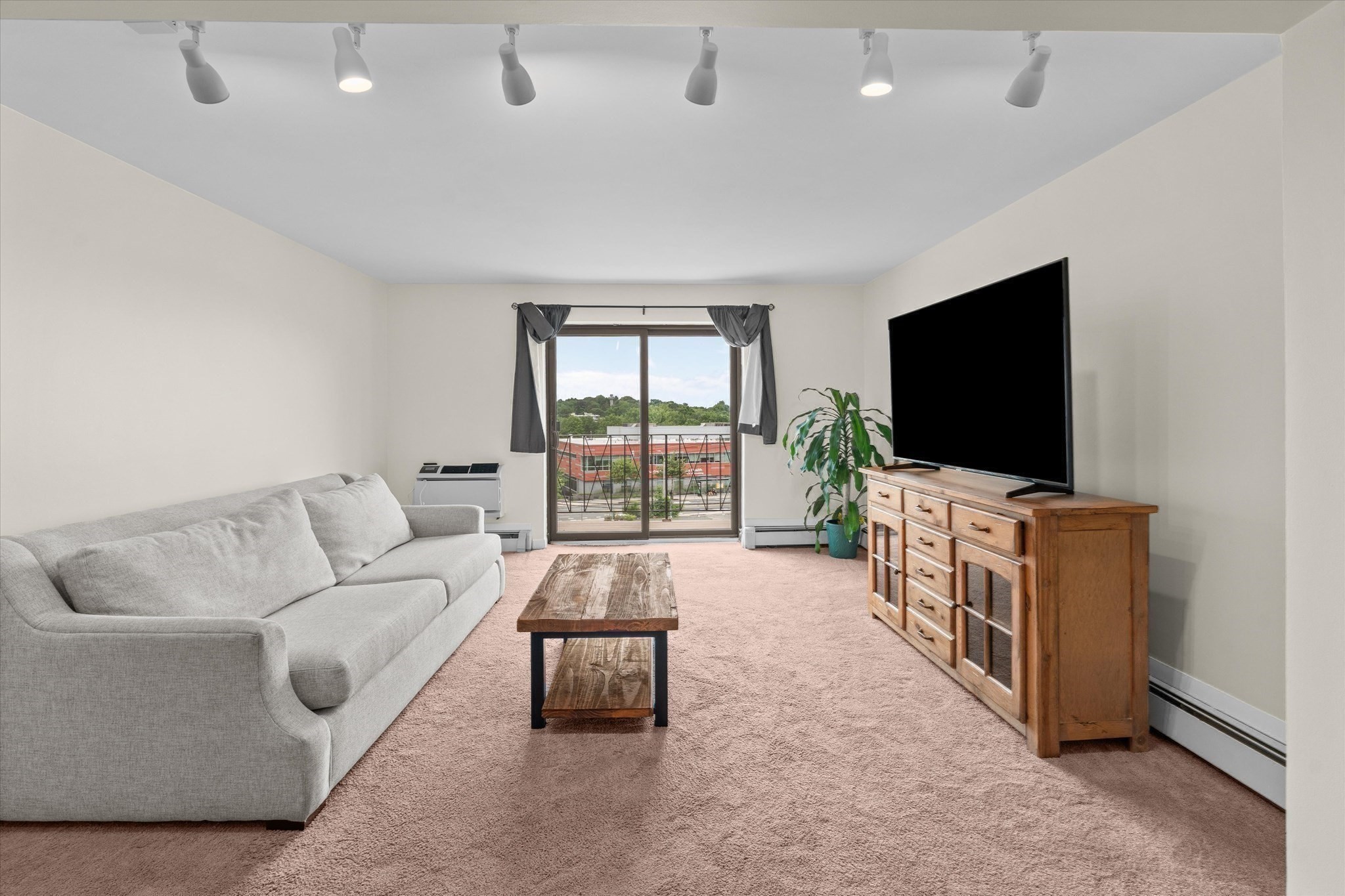26 Waverly St Unit 410, Lower Allston, Boston, MA 02135 - Image 2