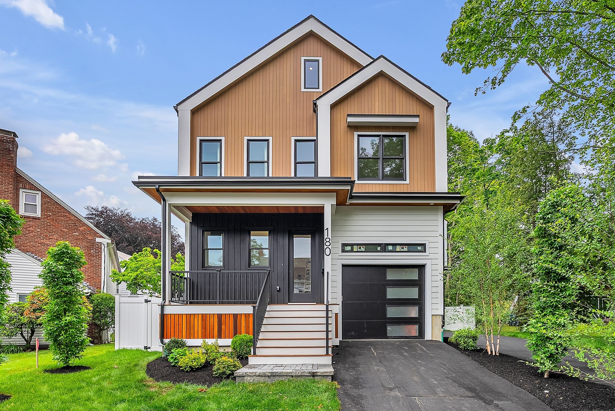 182 Hunnewell Ave, Newton, MA 02458