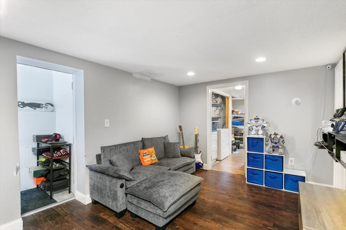tewksbury - #73393235