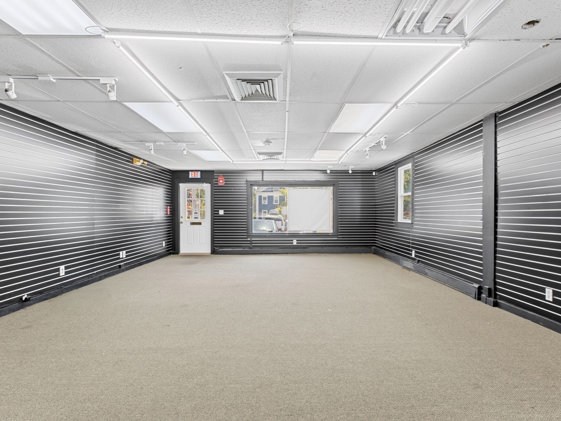 35 W Main St Unit 1, Georgetown, MA 01833 - Image 2