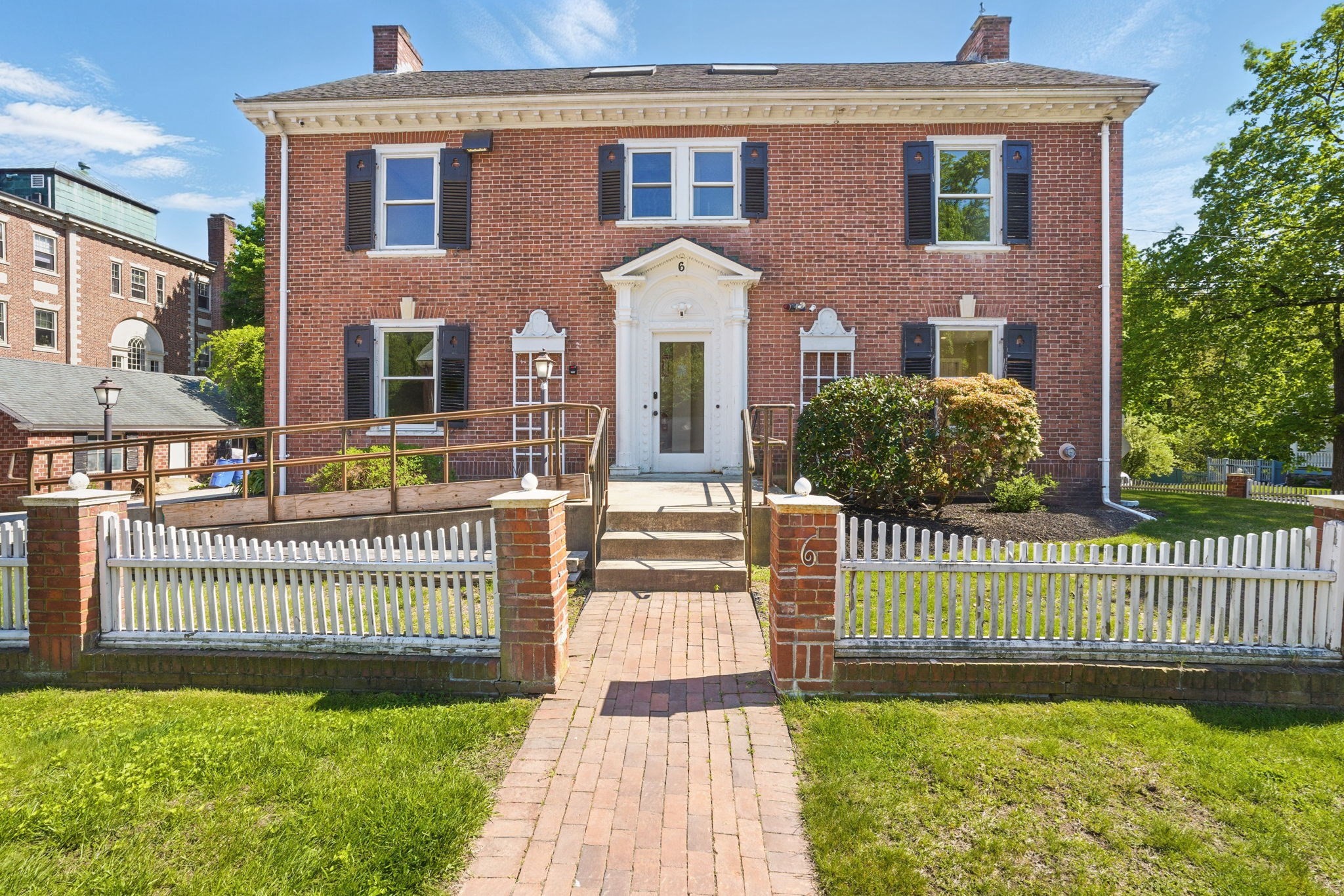 6 Windsor St, Andover, MA 01810