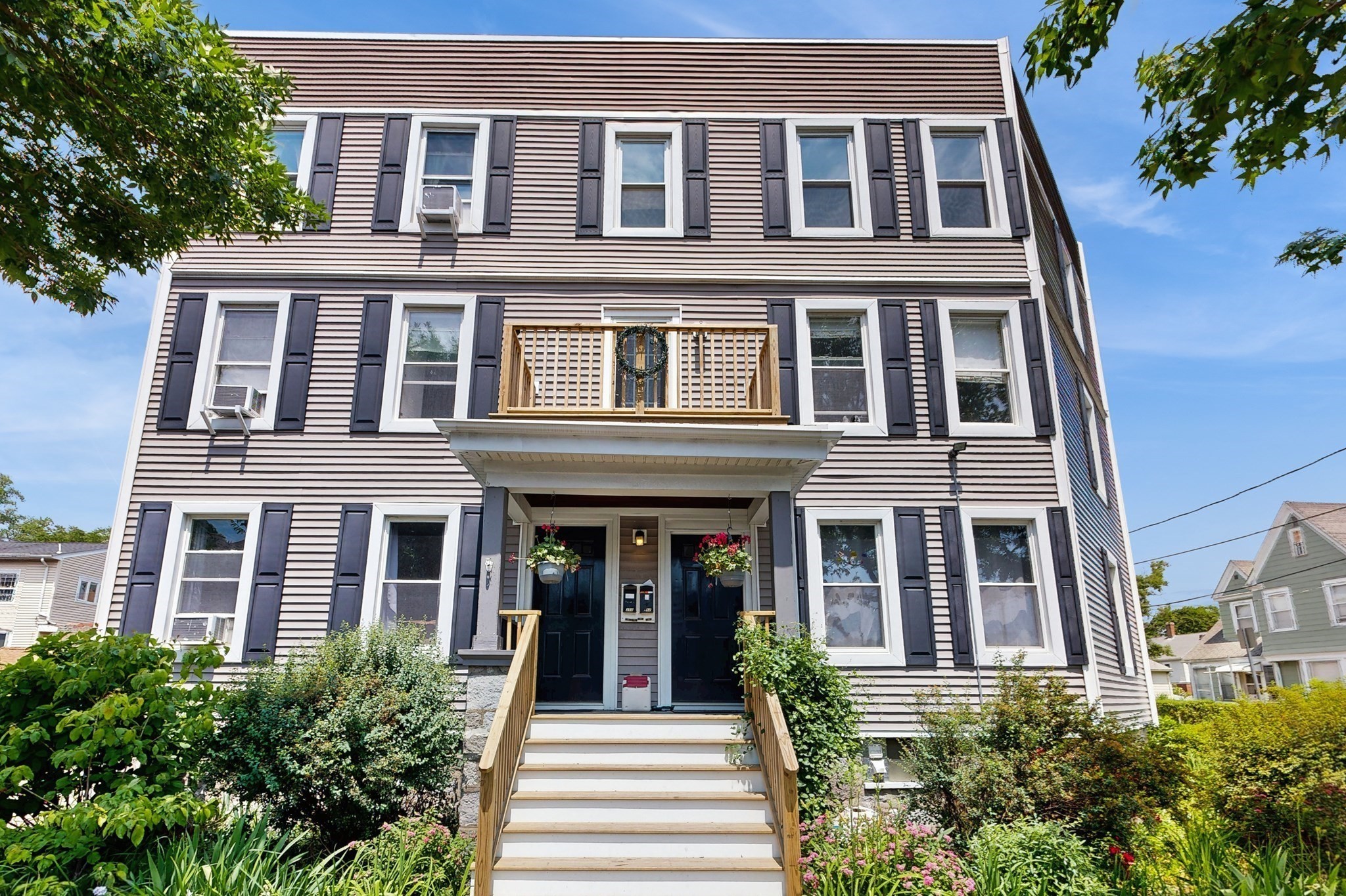 dorchester - #73394012