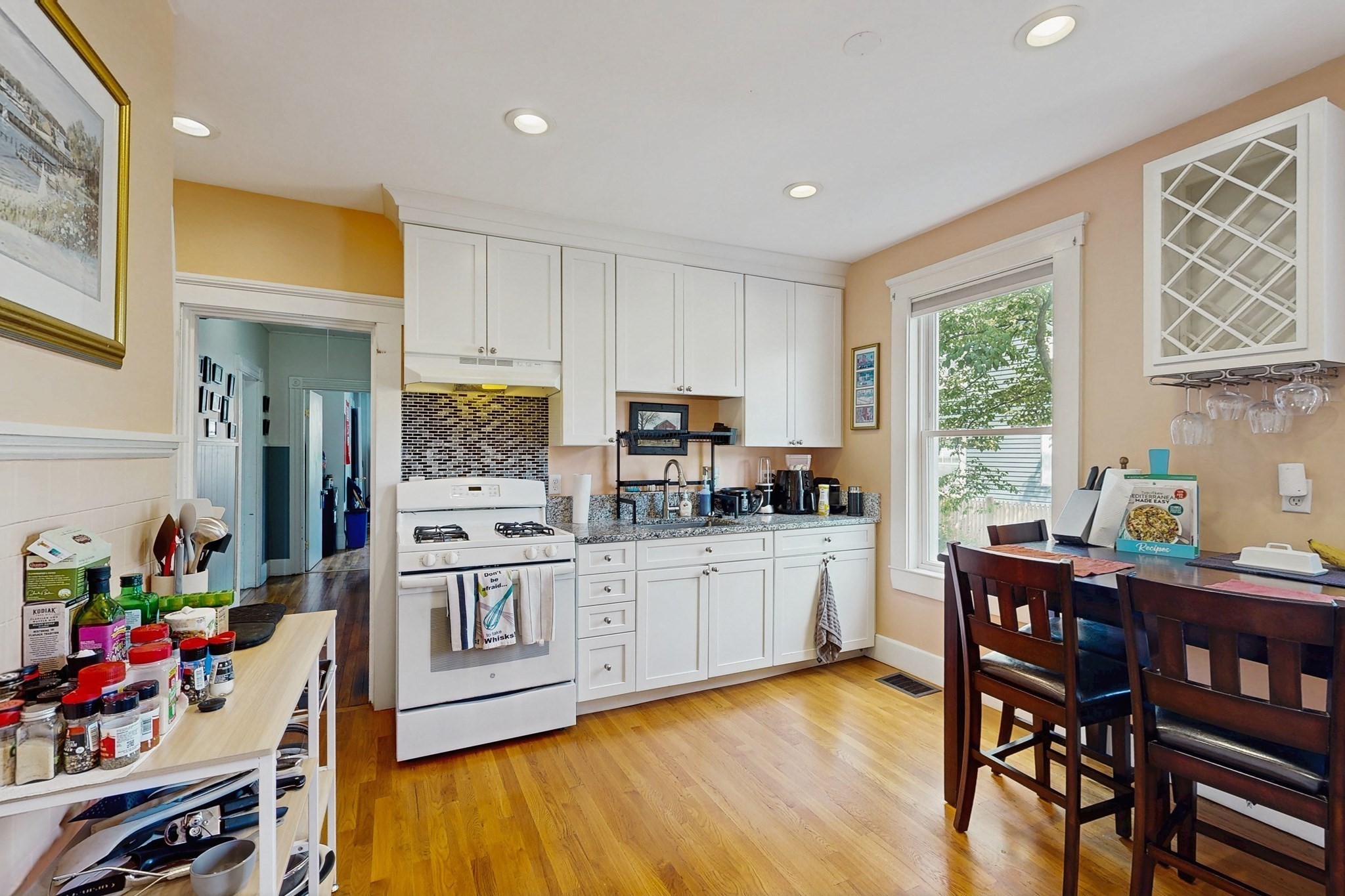 dorchester - #73394012