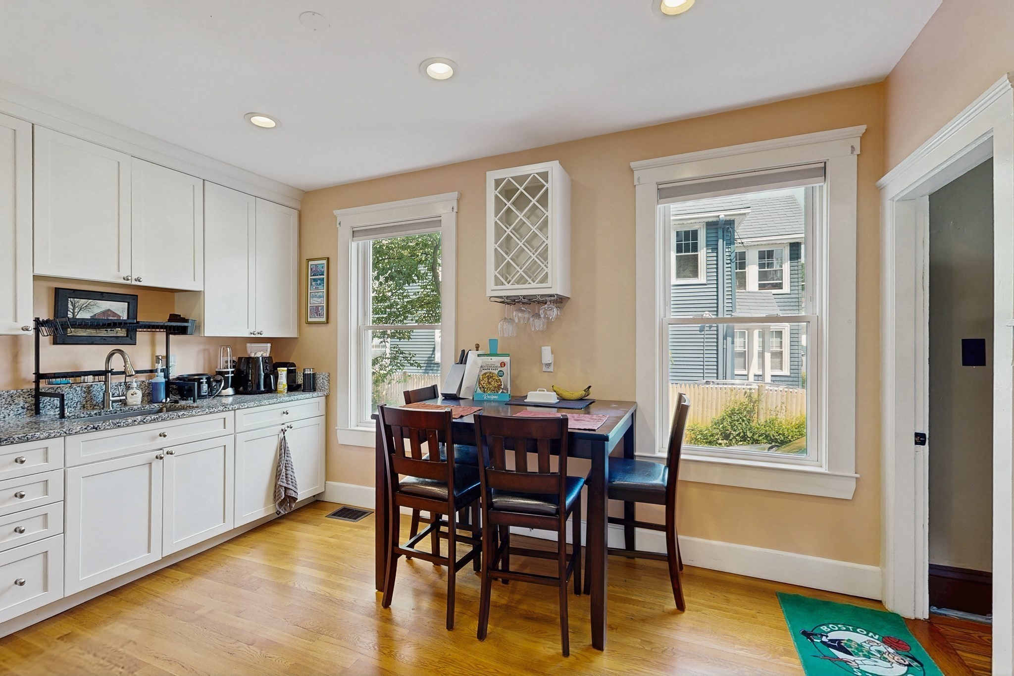 dorchester - #73394012