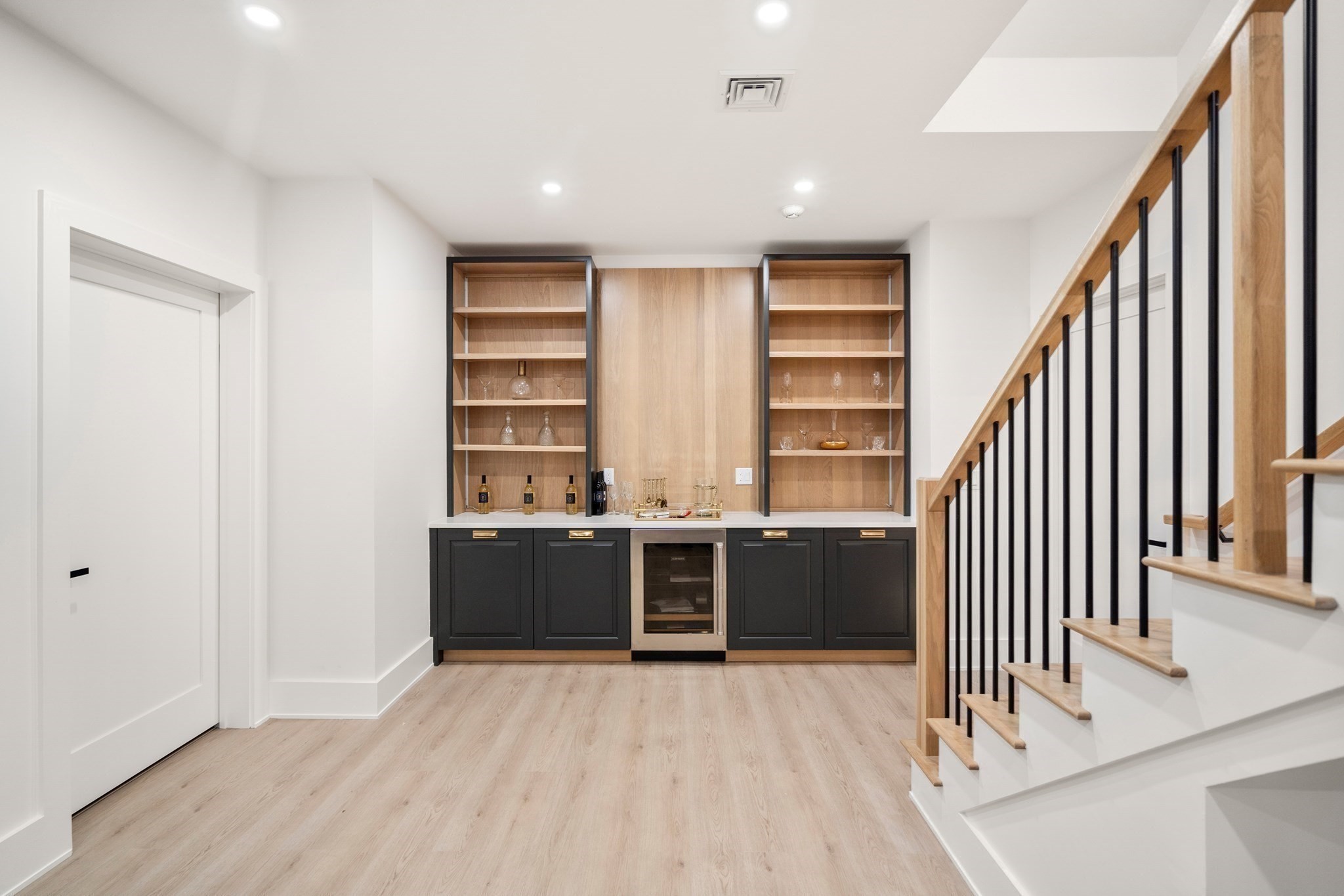 needham - #73394281