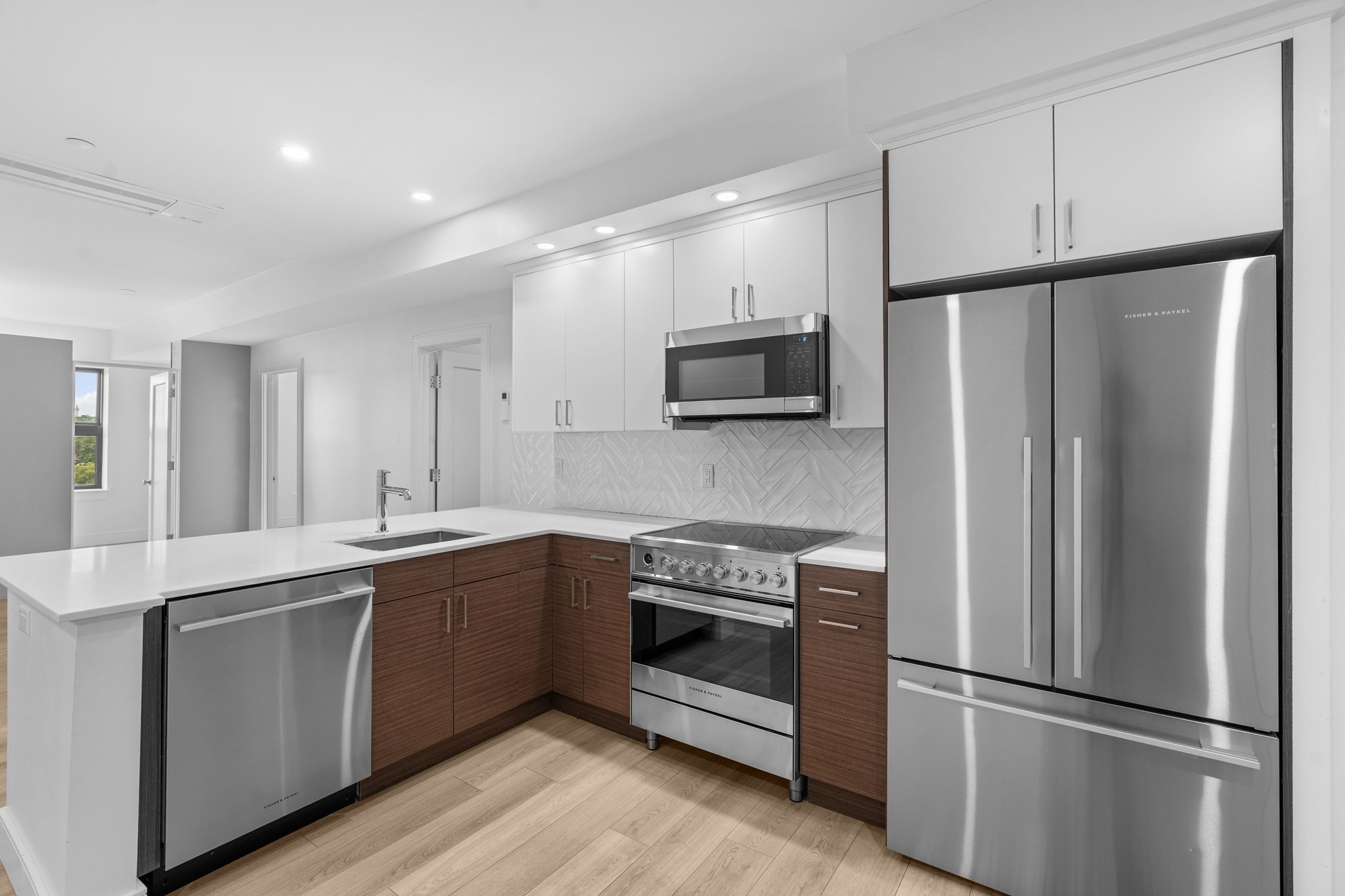roxbury - #73394384