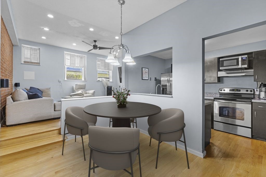dorchester - #73394421
